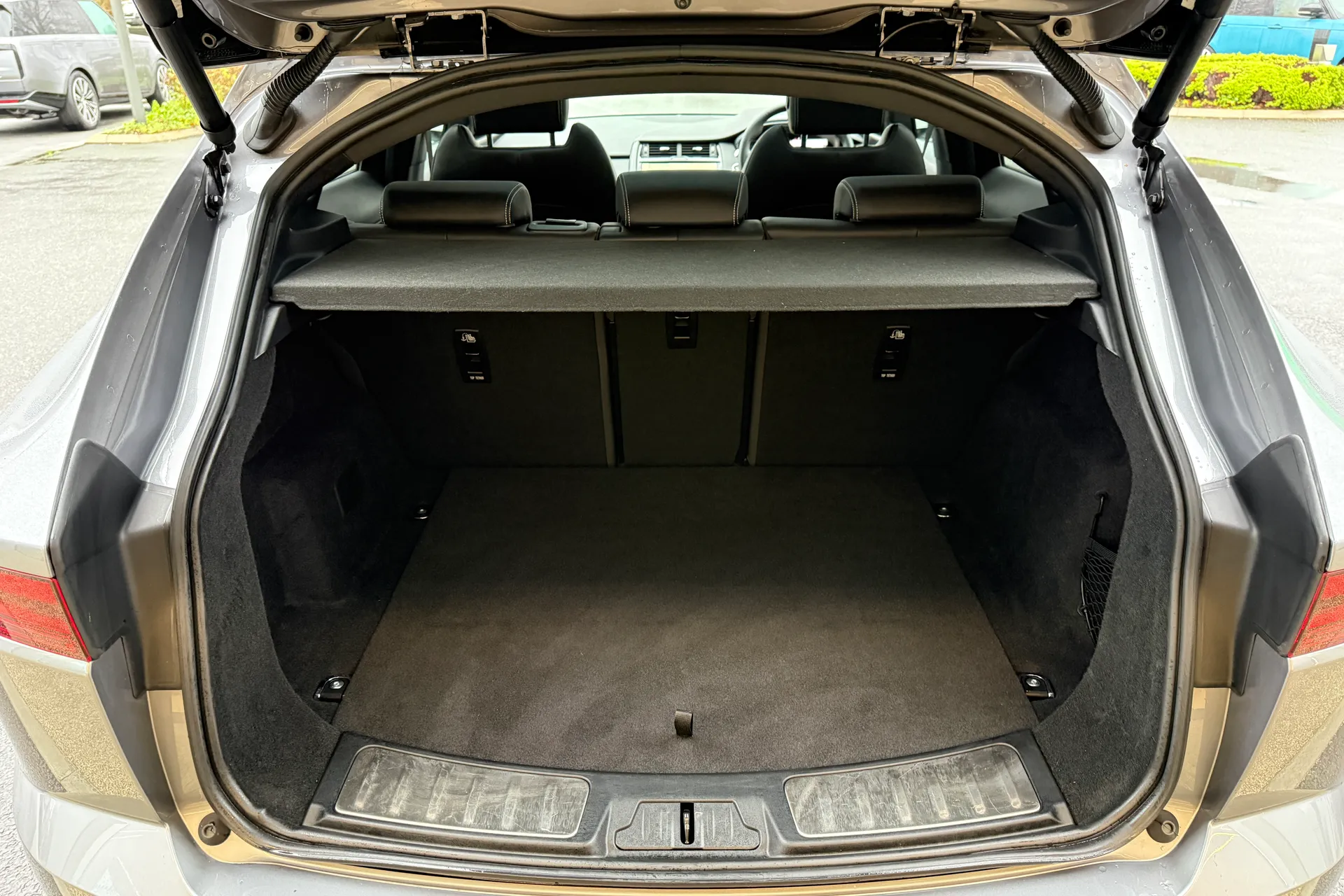 Jaguar E-PACE thumbnail image number 39