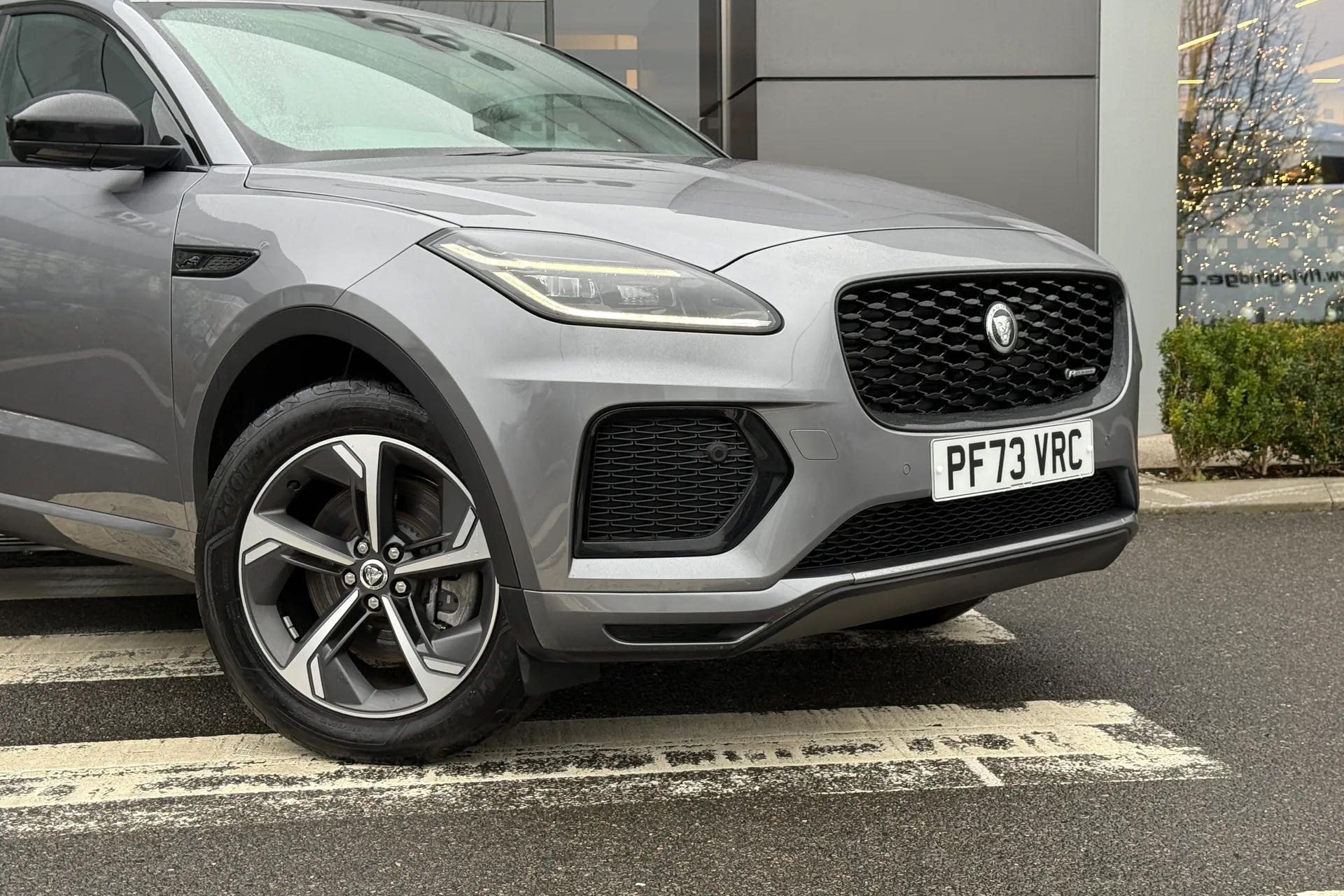 Jaguar E-PACE thumbnail image number 30