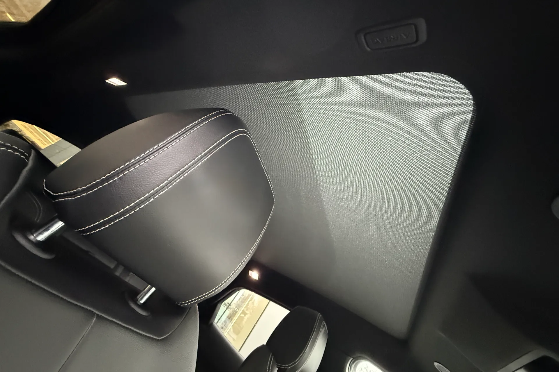 Jaguar E-PACE thumbnail image number 36