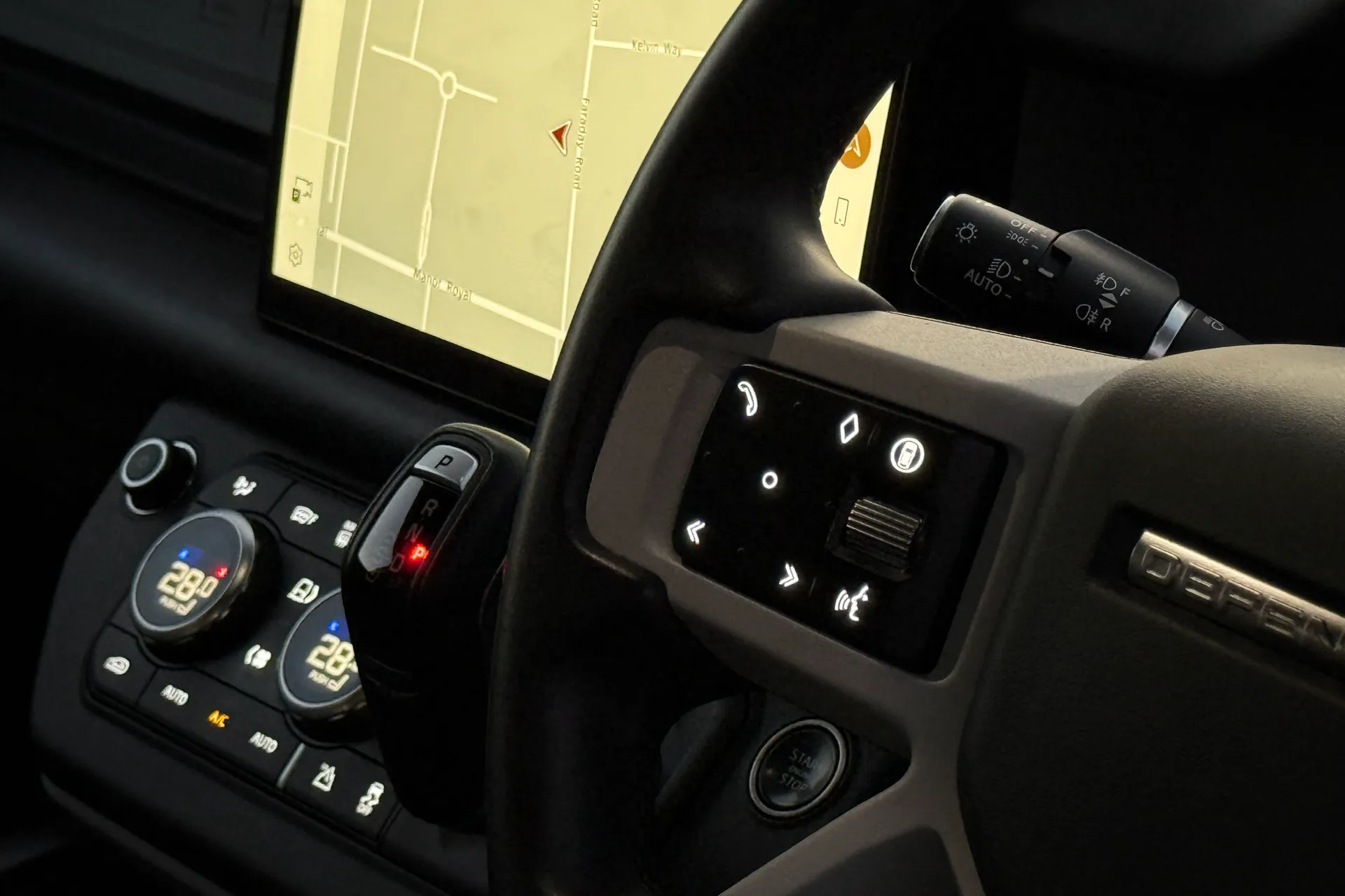 LAND ROVER DEFENDER thumbnail image number 51