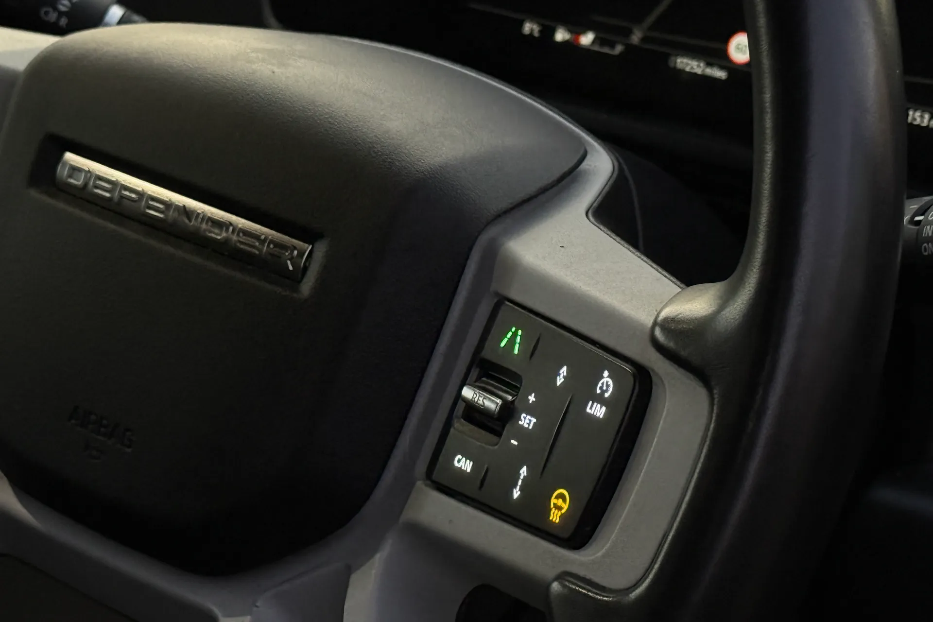 LAND ROVER DEFENDER thumbnail image number 52