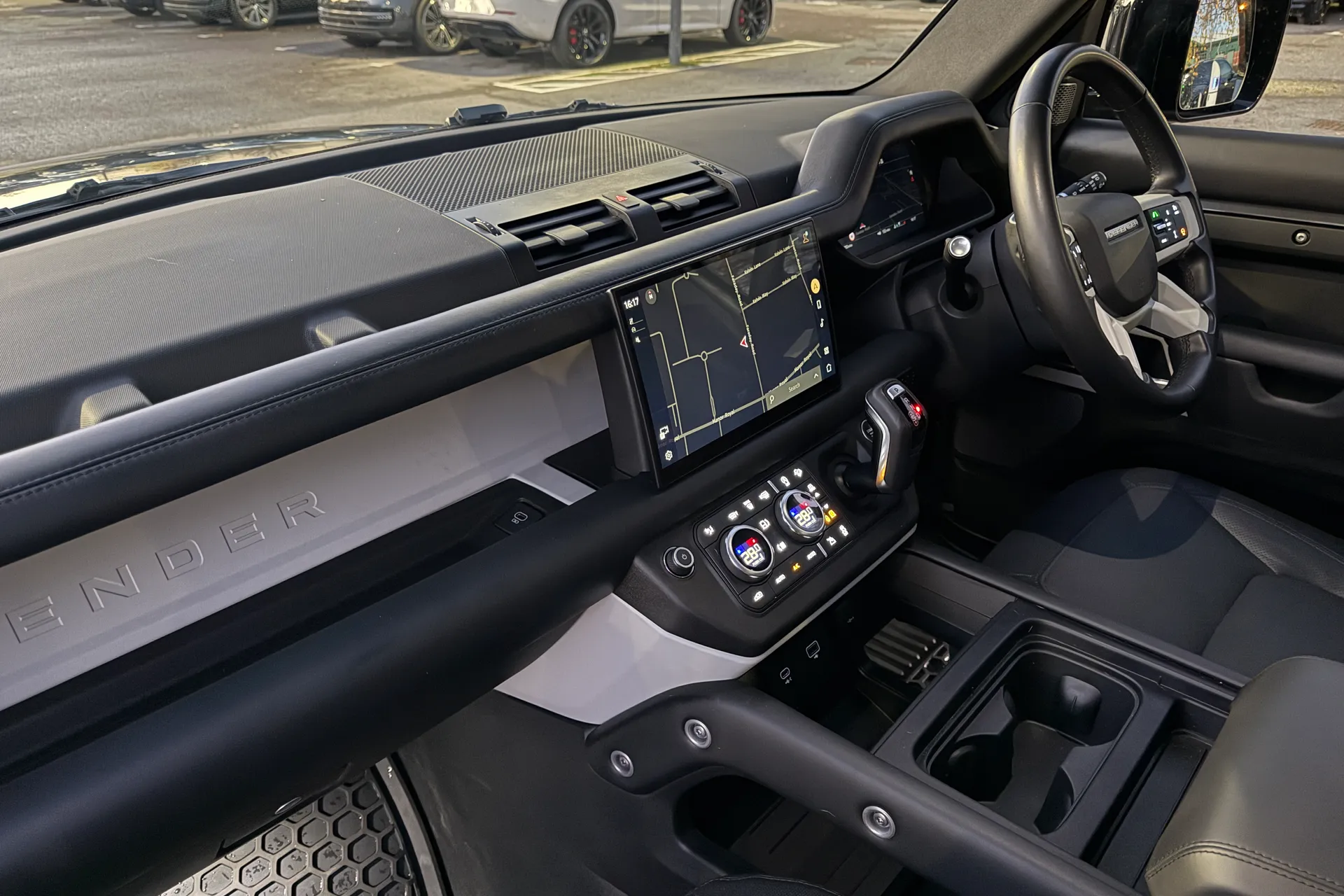 LAND ROVER DEFENDER thumbnail image number 49