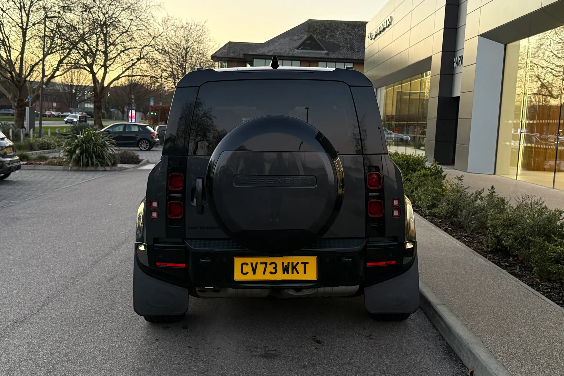 LAND ROVER DEFENDER thumbnail image number 15