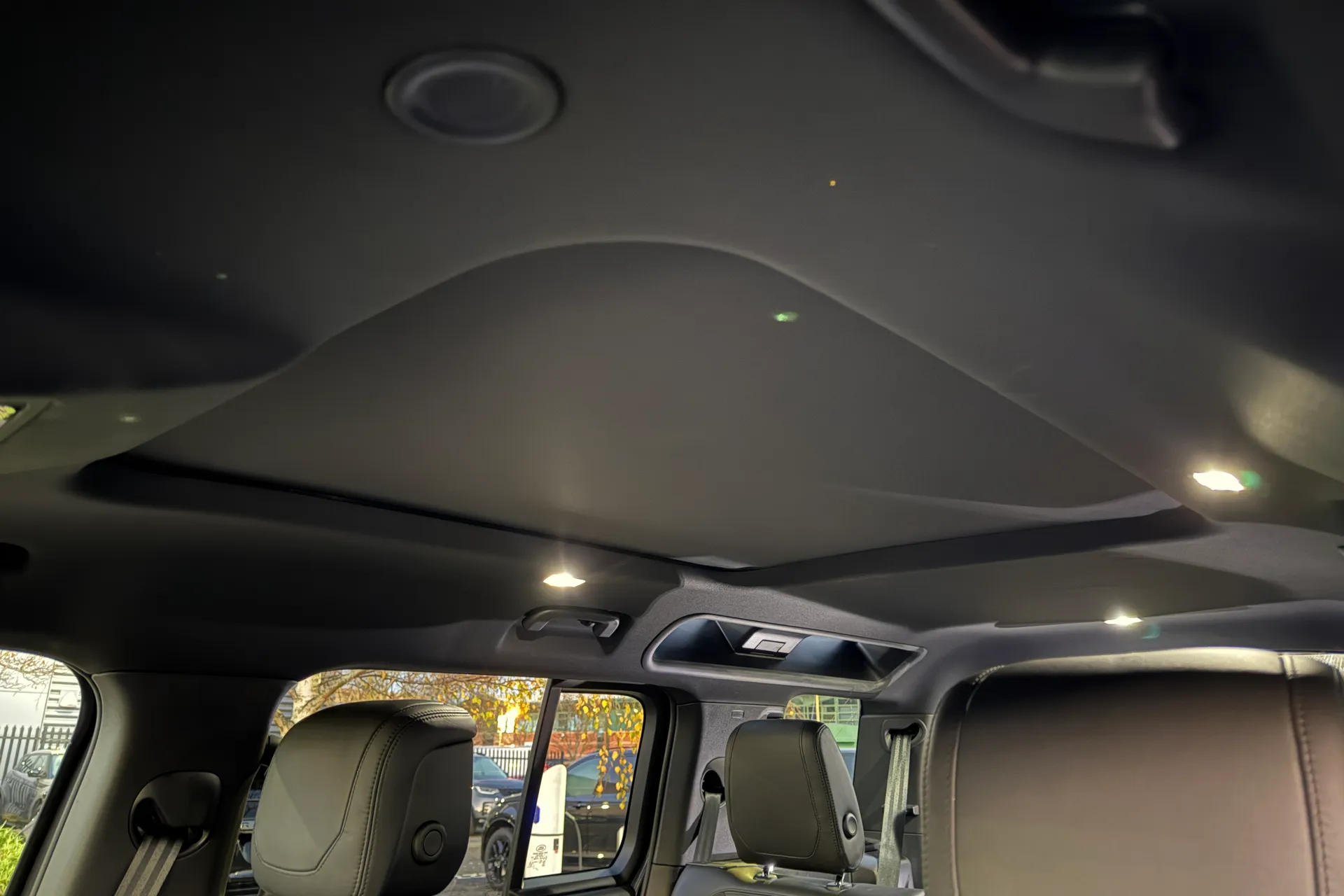 LAND ROVER DEFENDER thumbnail image number 6