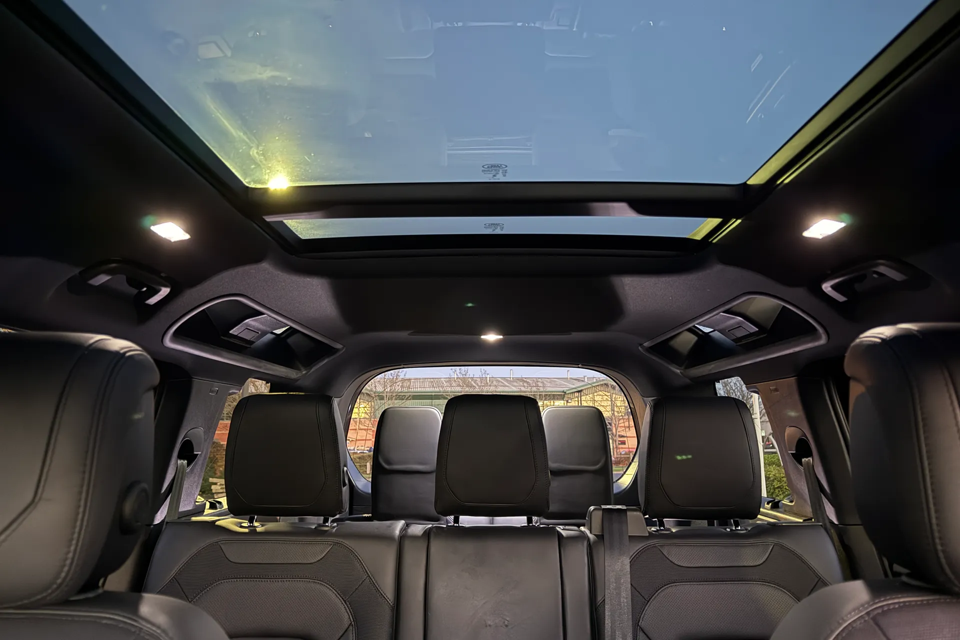 LAND ROVER DEFENDER thumbnail image number 28