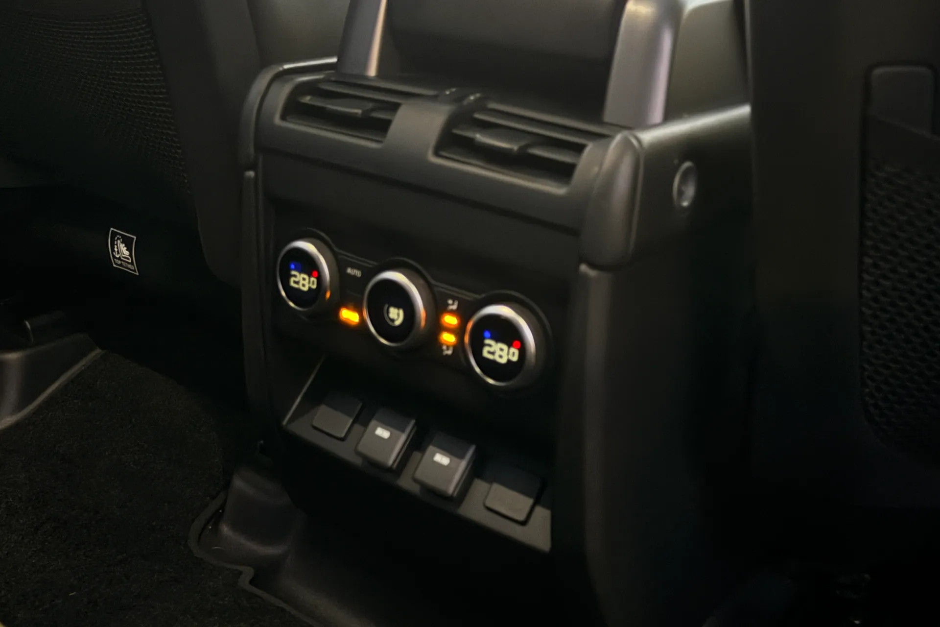 LAND ROVER DEFENDER thumbnail image number 44