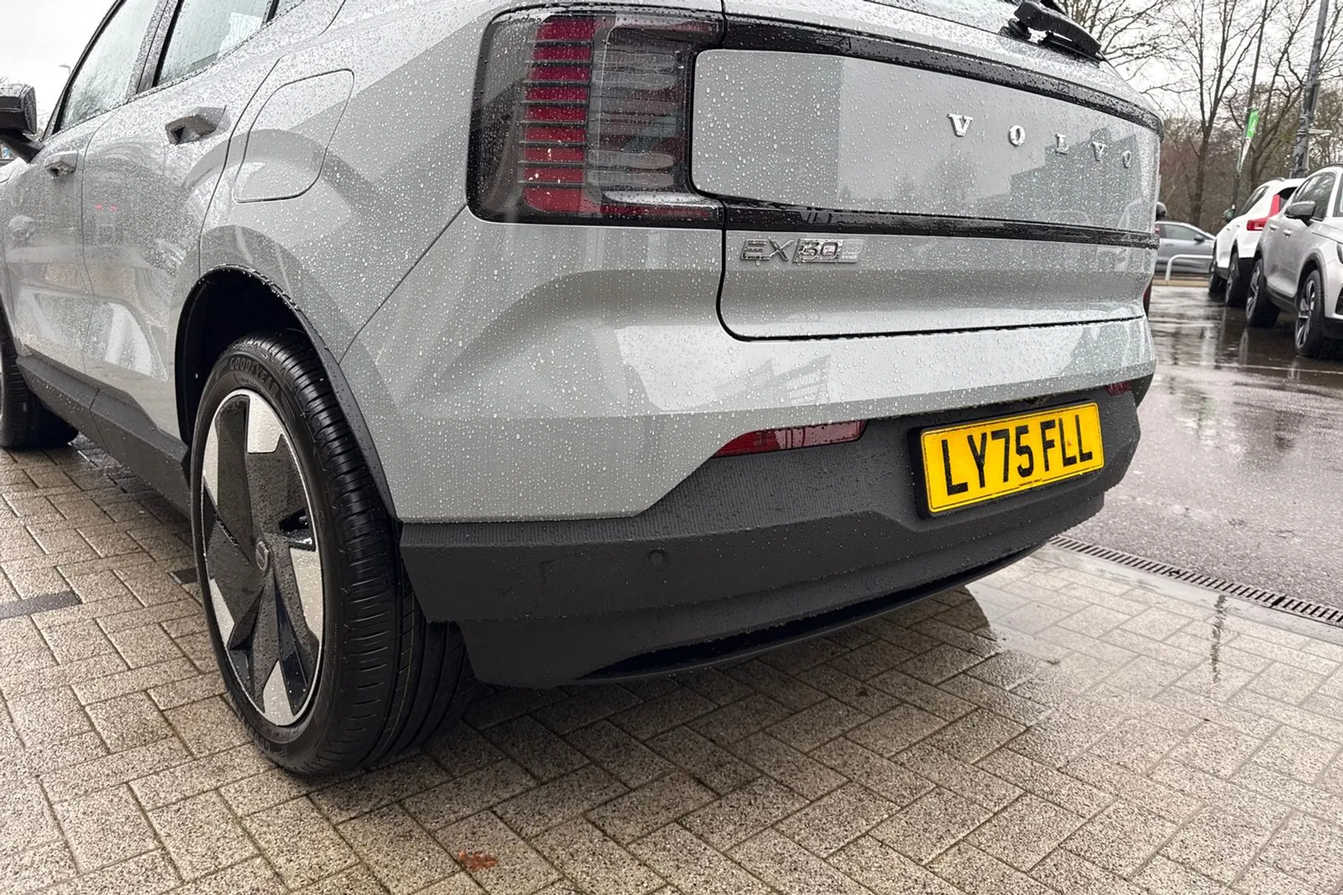 Volvo EX30 thumbnail image number 18