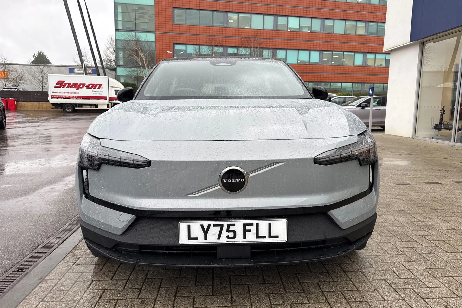 Volvo EX30 thumbnail image number 13