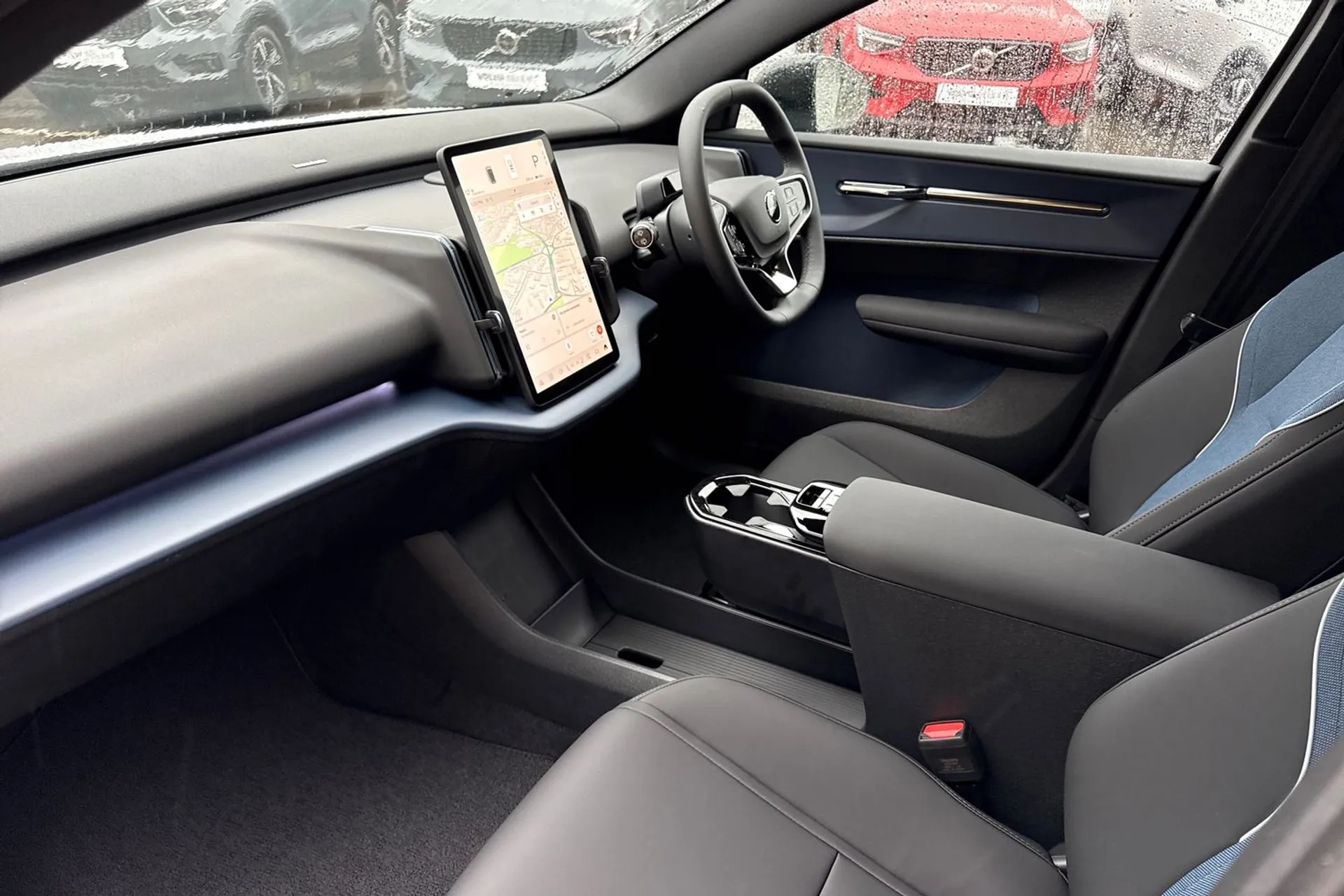 Volvo EX30 thumbnail image number 27