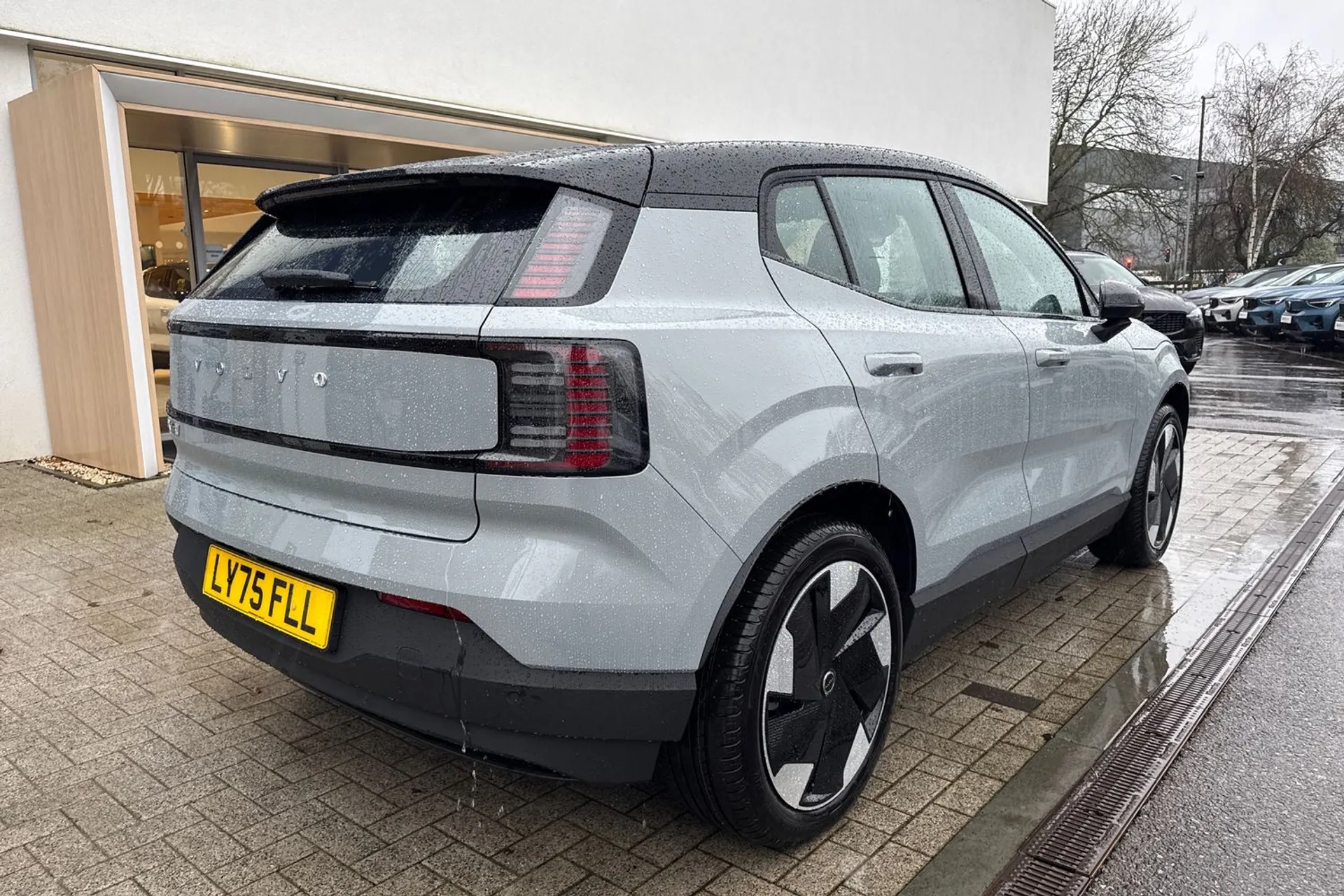 Volvo EX30 thumbnail image number 8