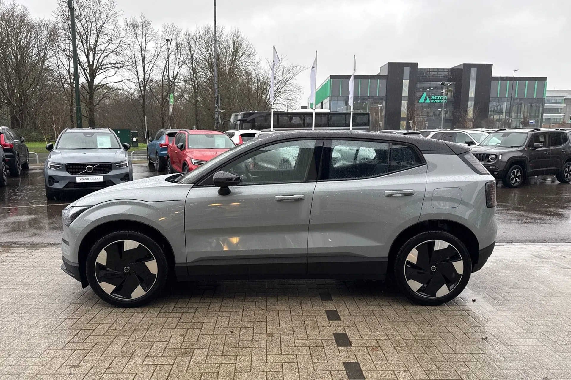 Volvo EX30 thumbnail image number 11