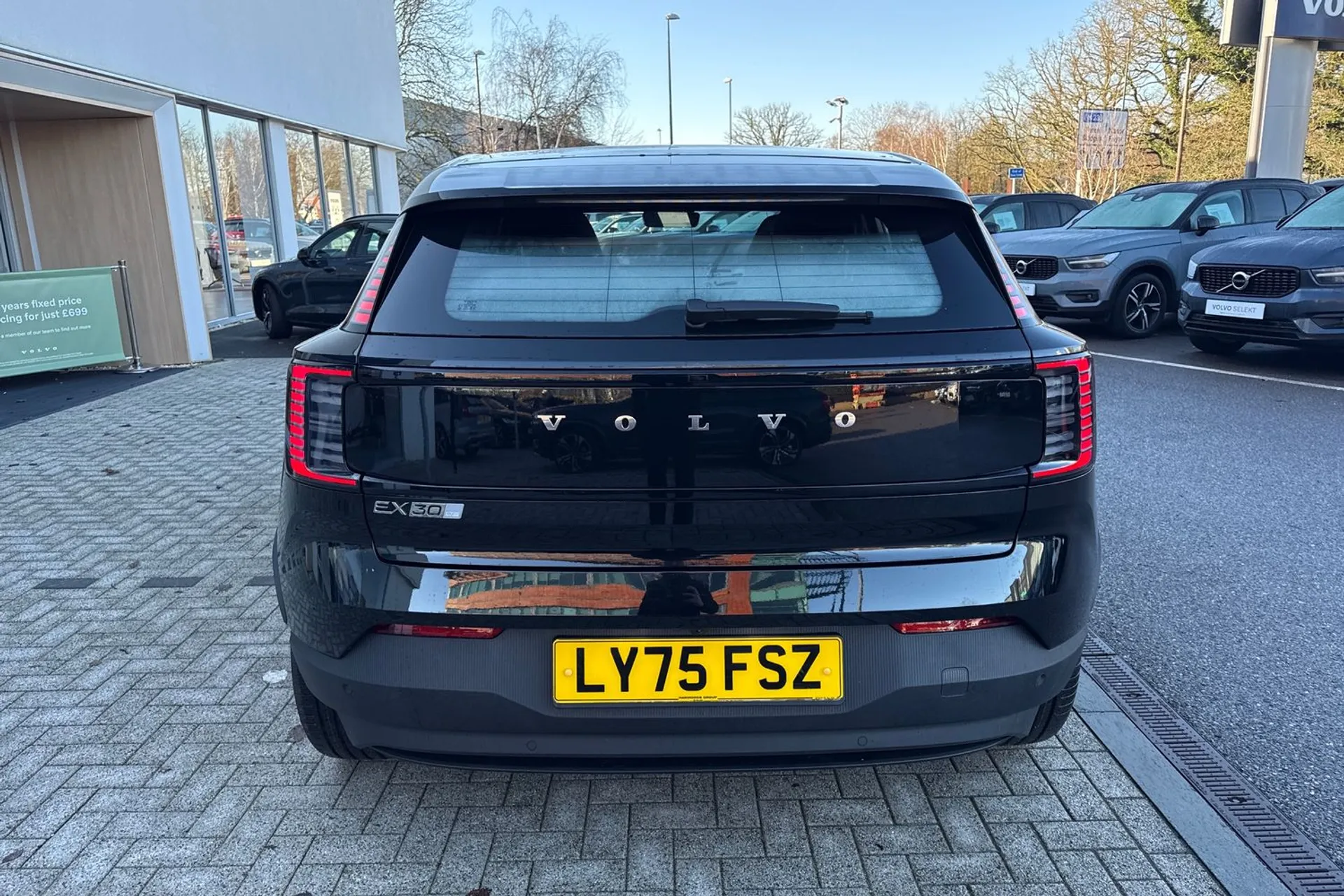 Volvo EX30 thumbnail image number 9