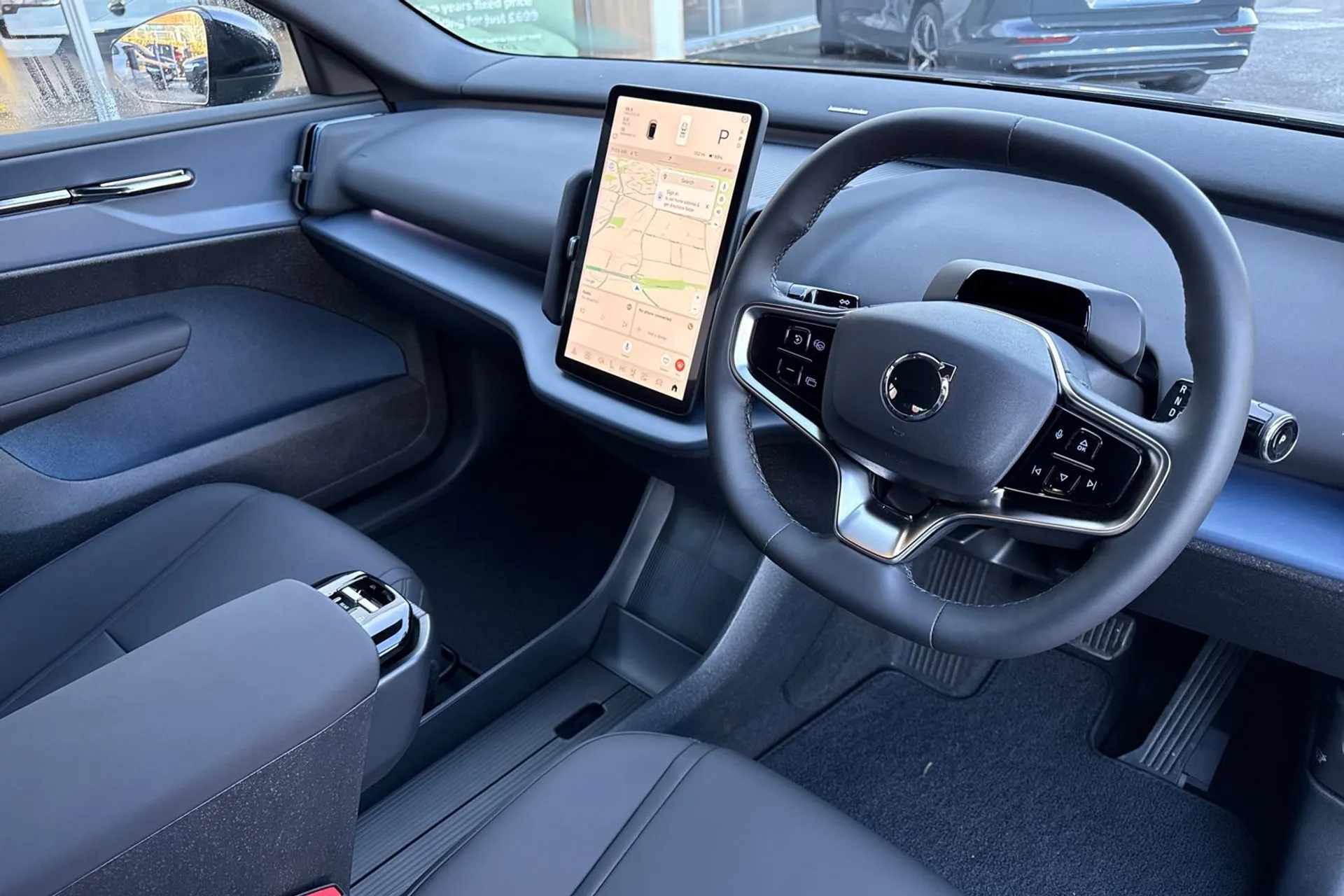 Volvo EX30 thumbnail image number 6