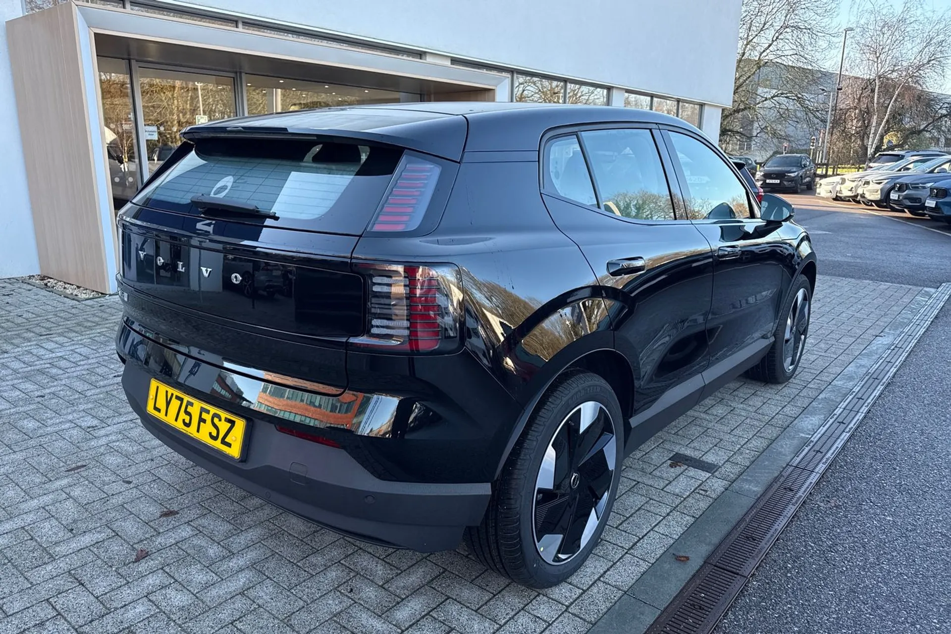 Volvo EX30 thumbnail image number 8