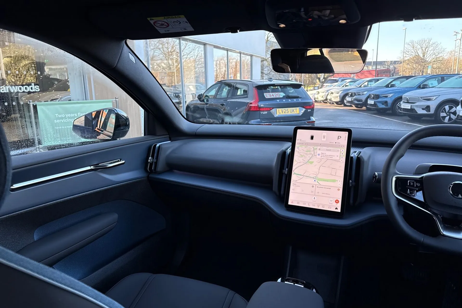 Volvo EX30 thumbnail image number 32