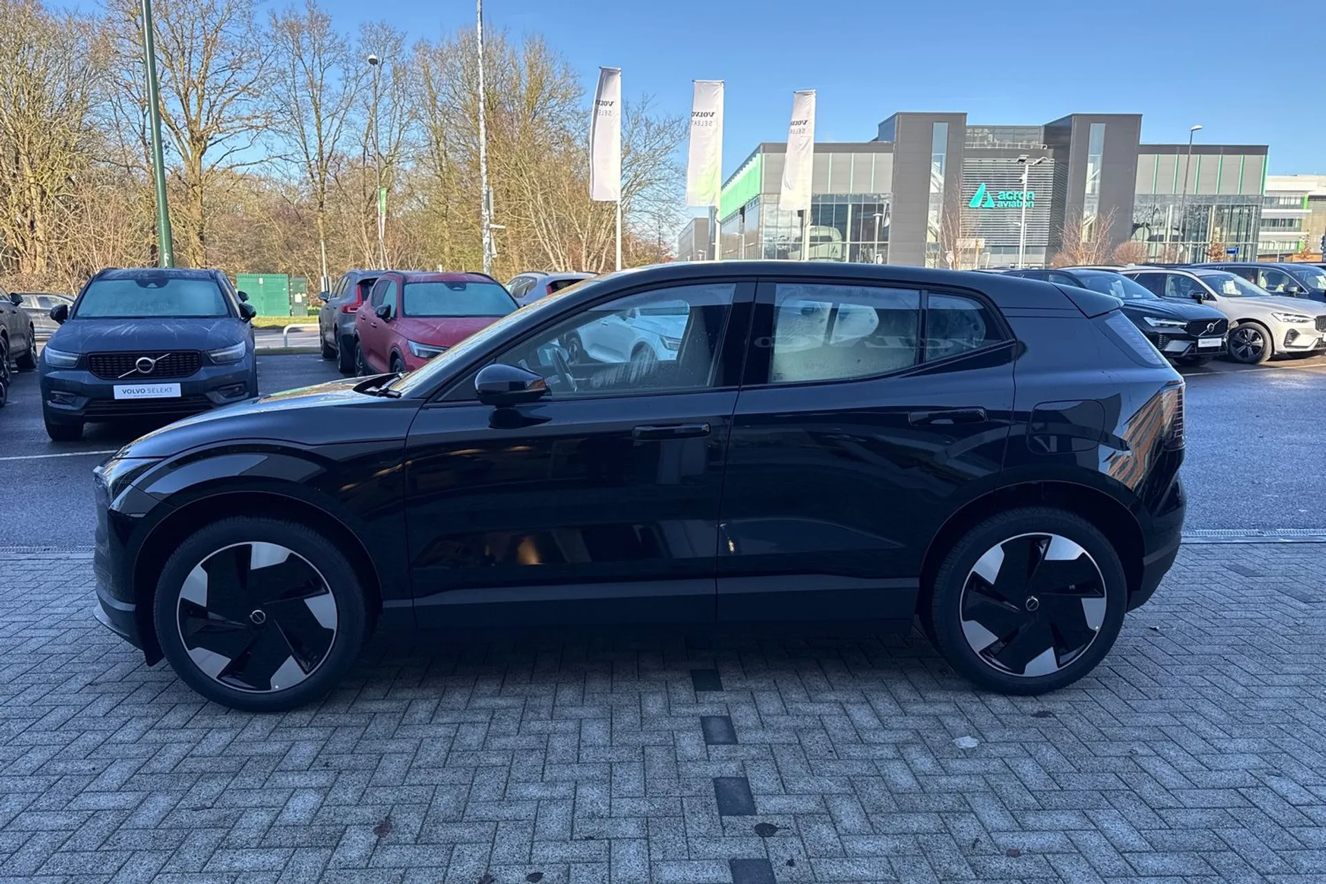 Volvo EX30 thumbnail image number 11