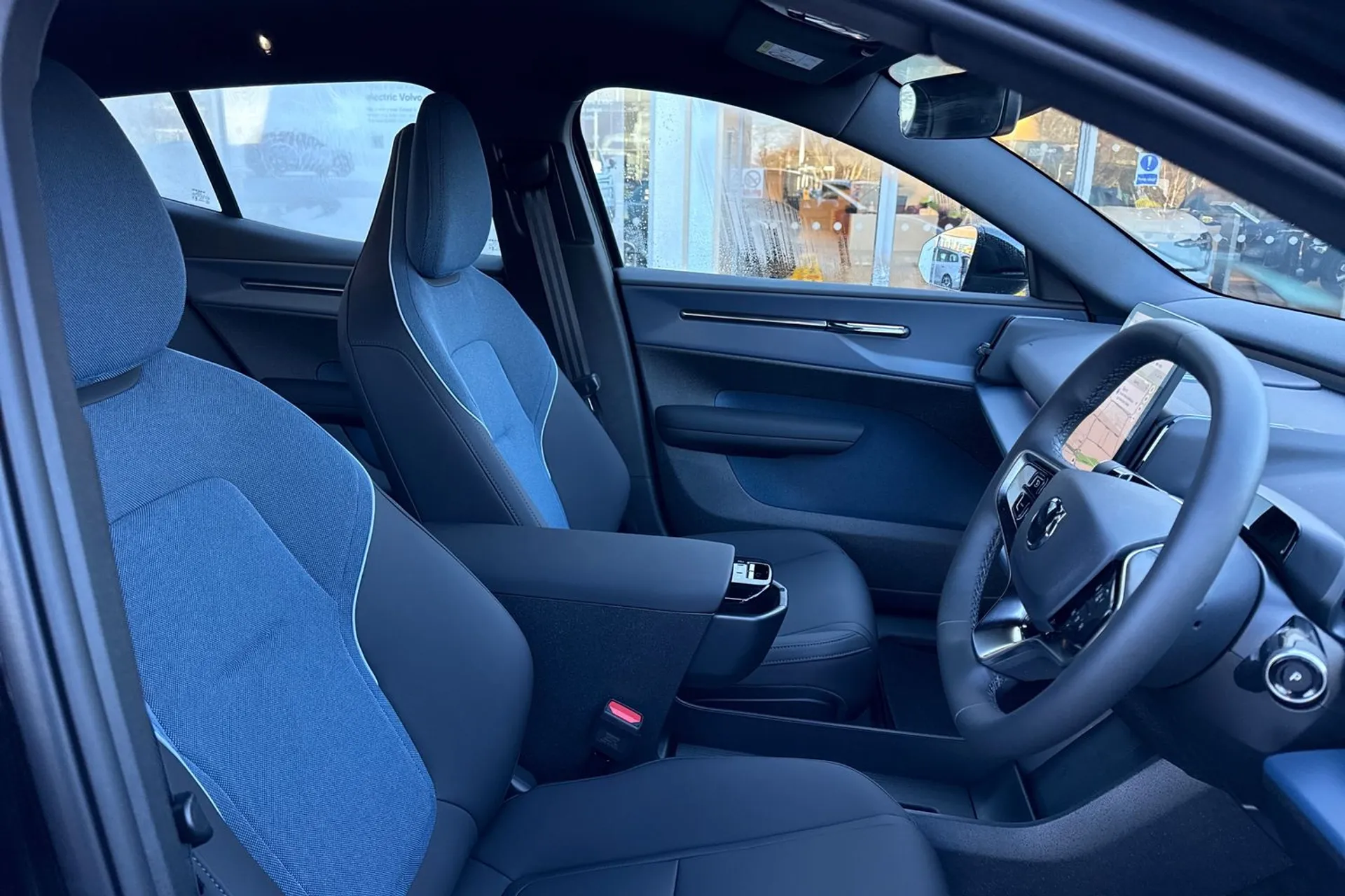 Volvo EX30 thumbnail image number 26