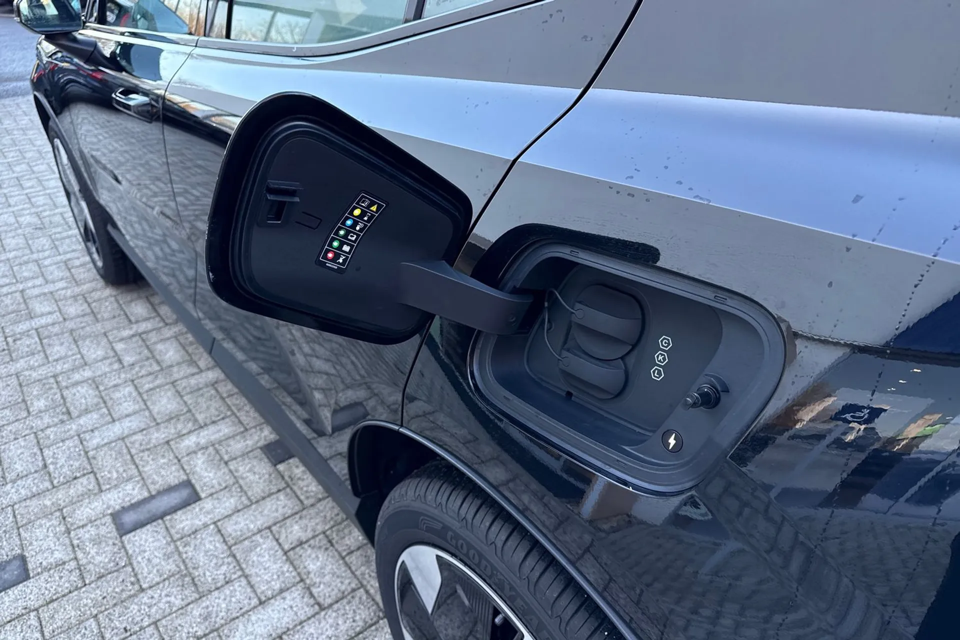 Volvo EX30 thumbnail image number 19