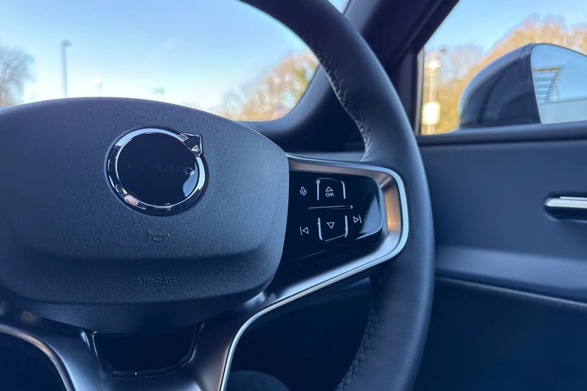 Volvo EX30 thumbnail image number 37