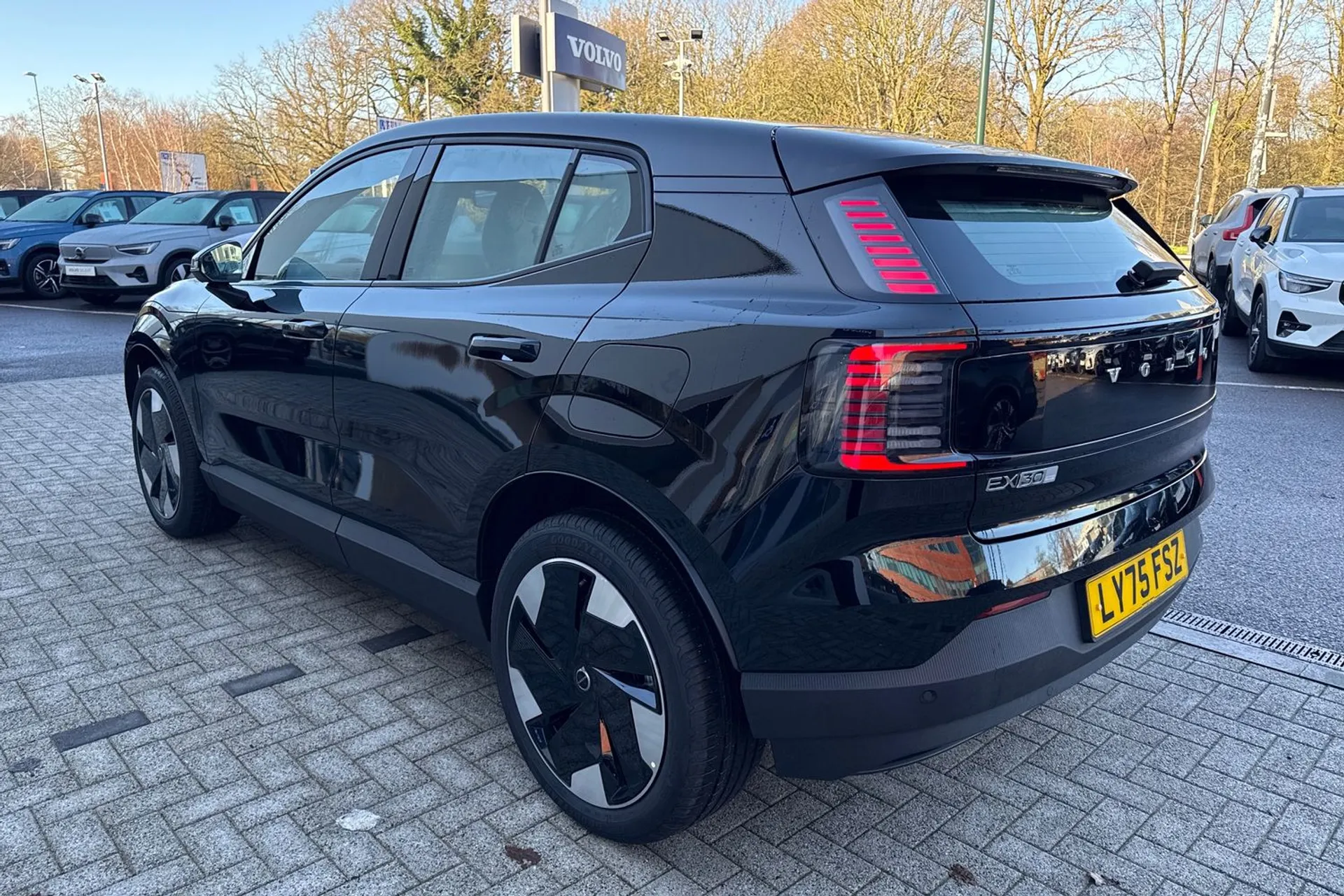 Volvo EX30 thumbnail image number 10