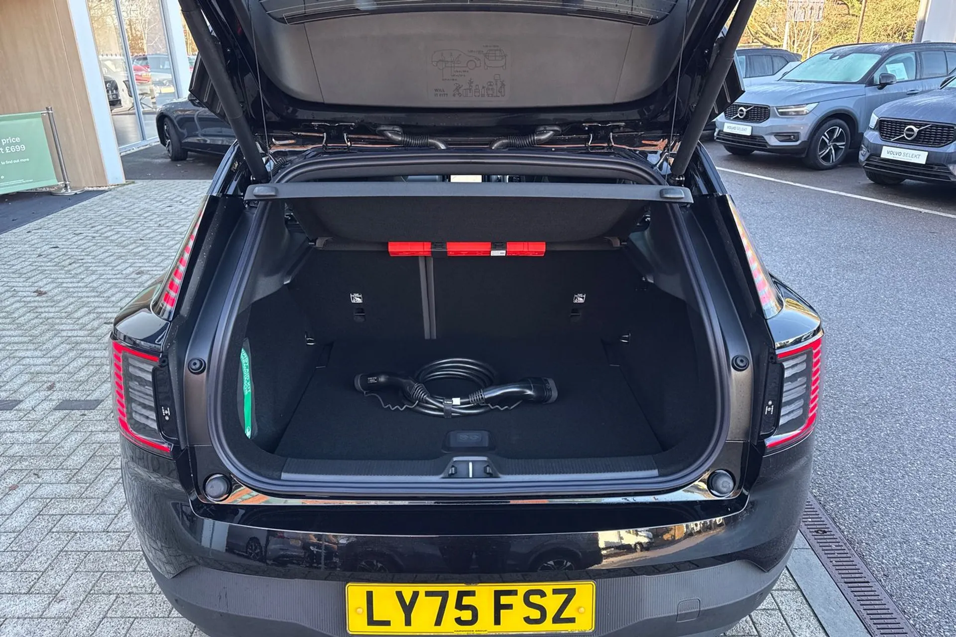 Volvo EX30 thumbnail image number 20