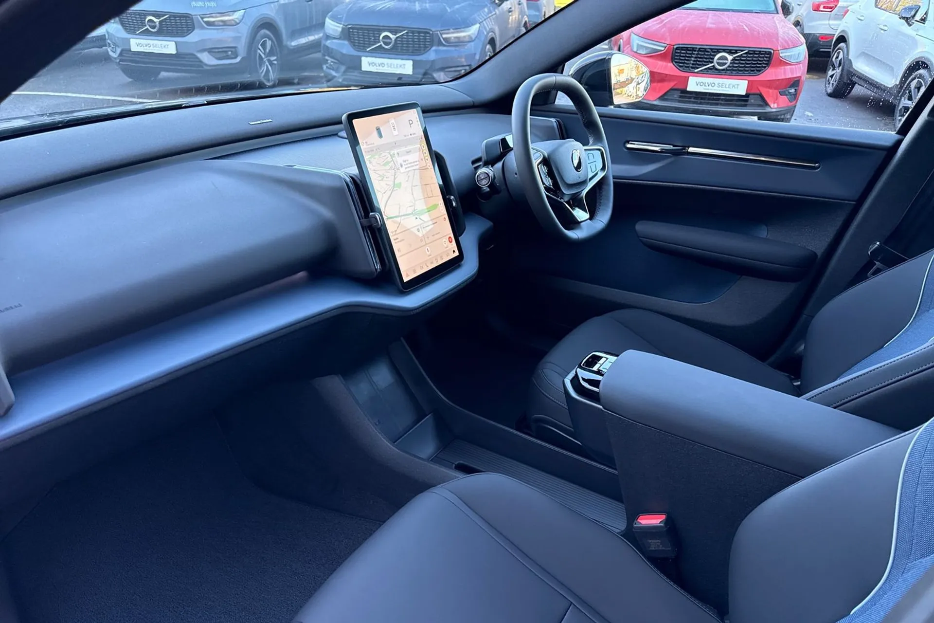 Volvo EX30 thumbnail image number 27