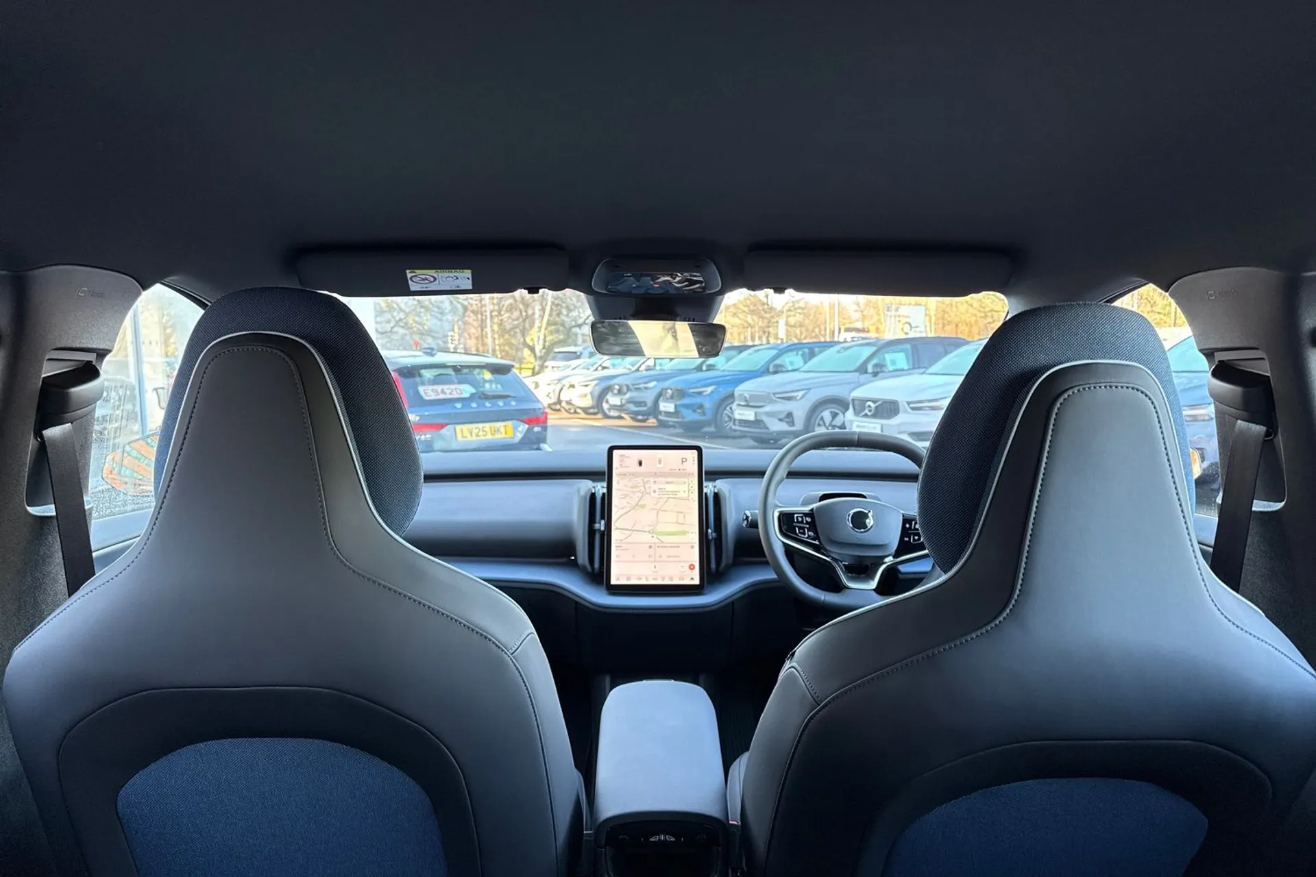 Volvo EX30 thumbnail image number 22