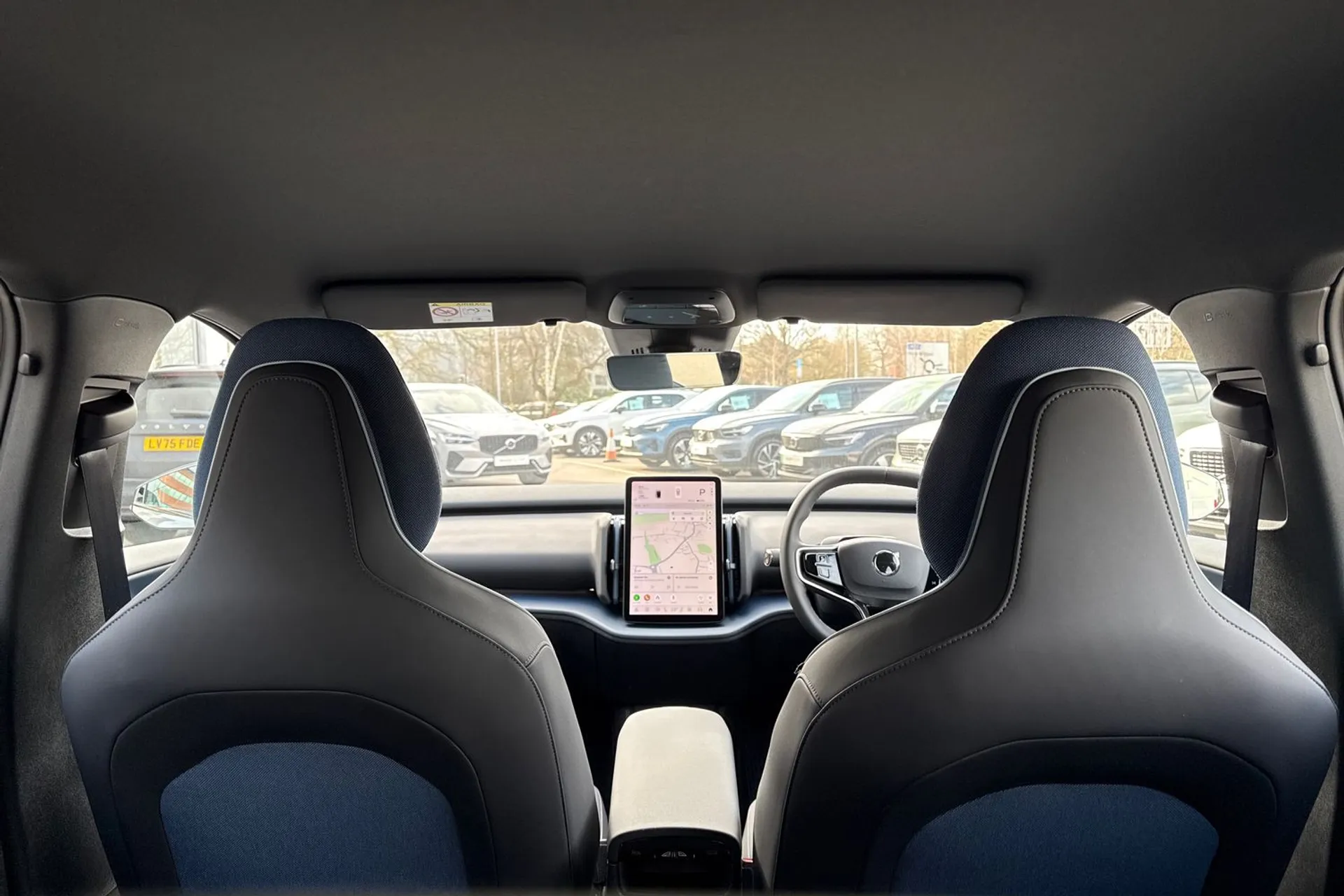 Volvo EX30 thumbnail image number 22