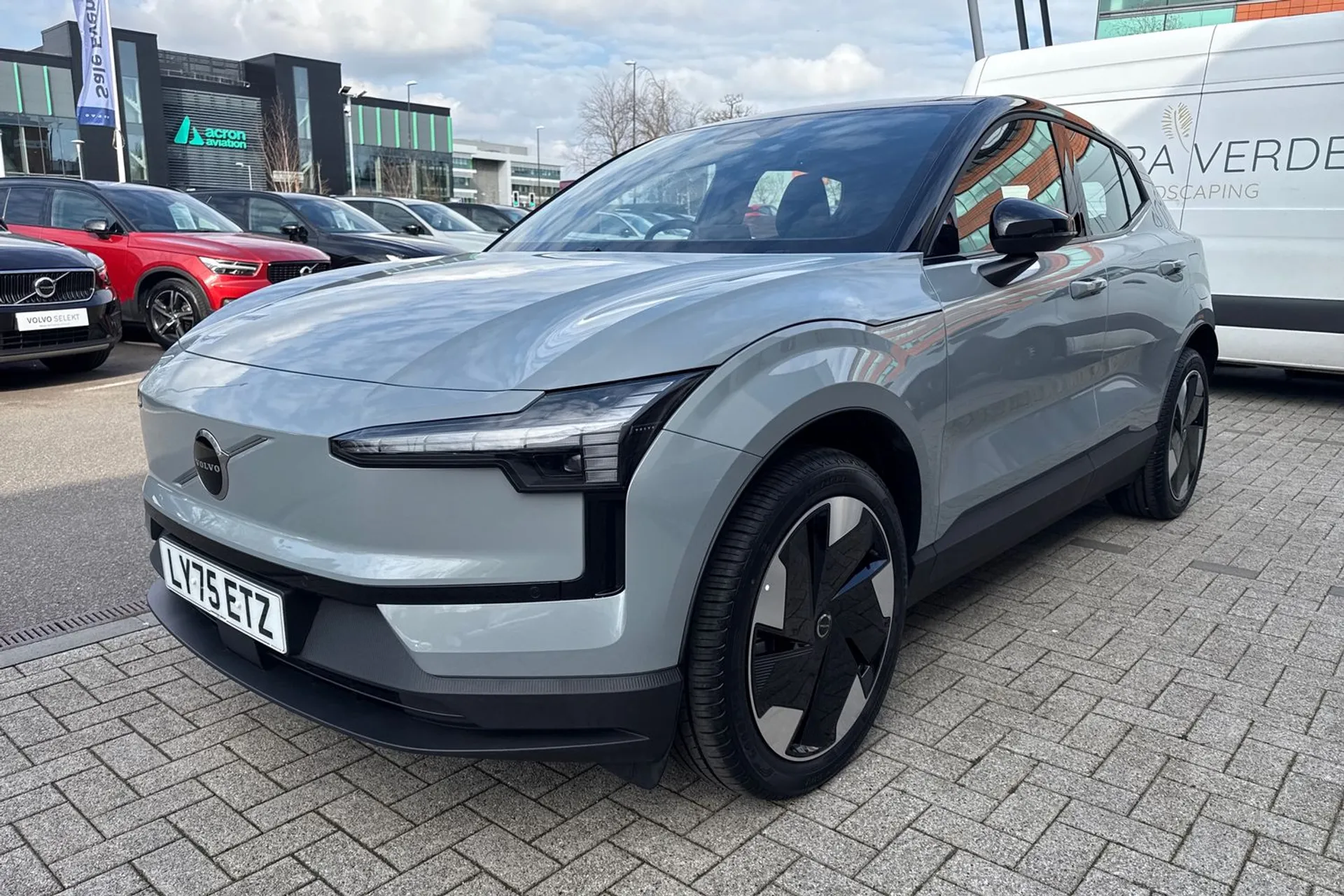 Volvo EX30 thumbnail image number 12