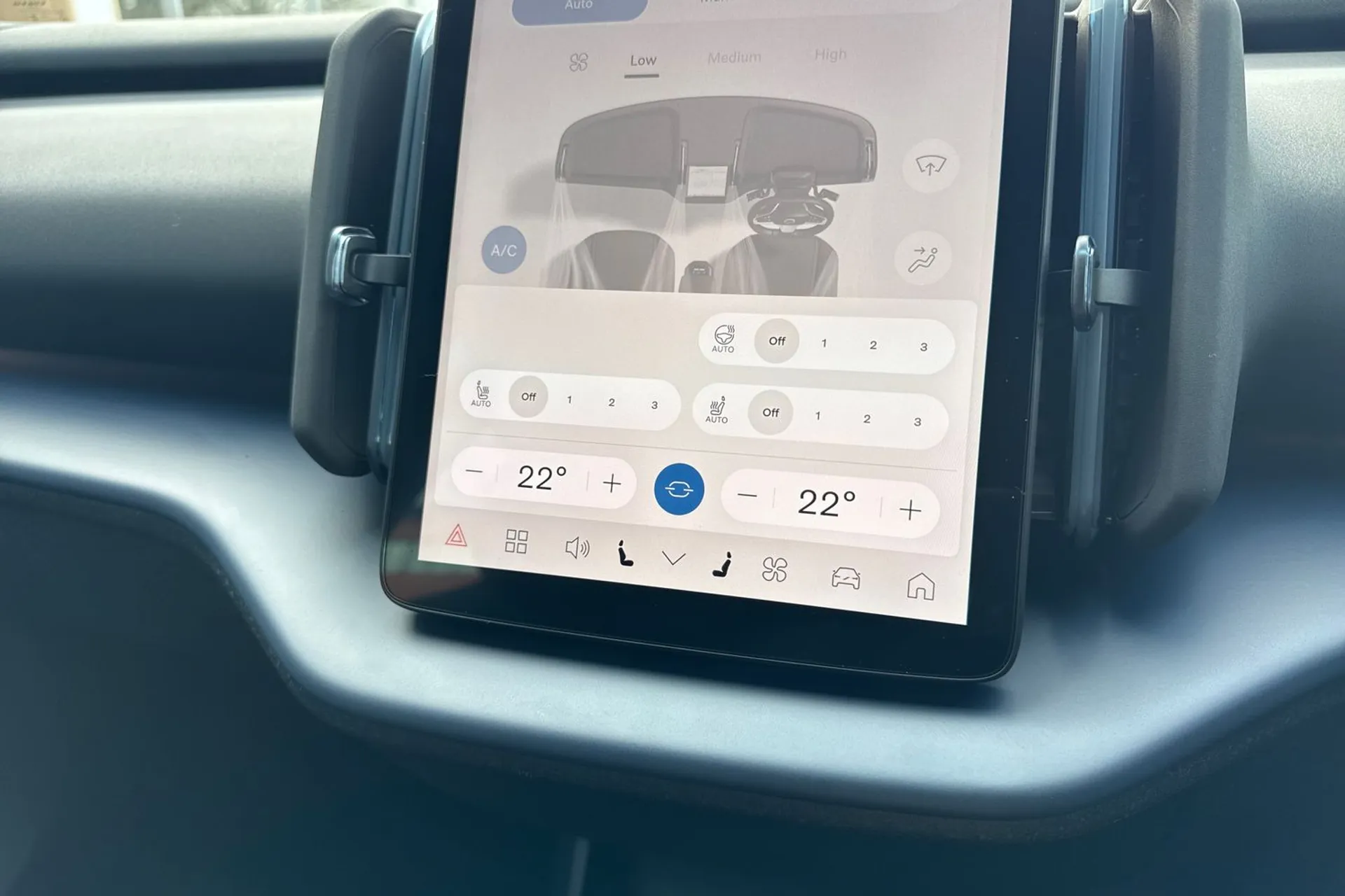 Volvo EX30 thumbnail image number 39