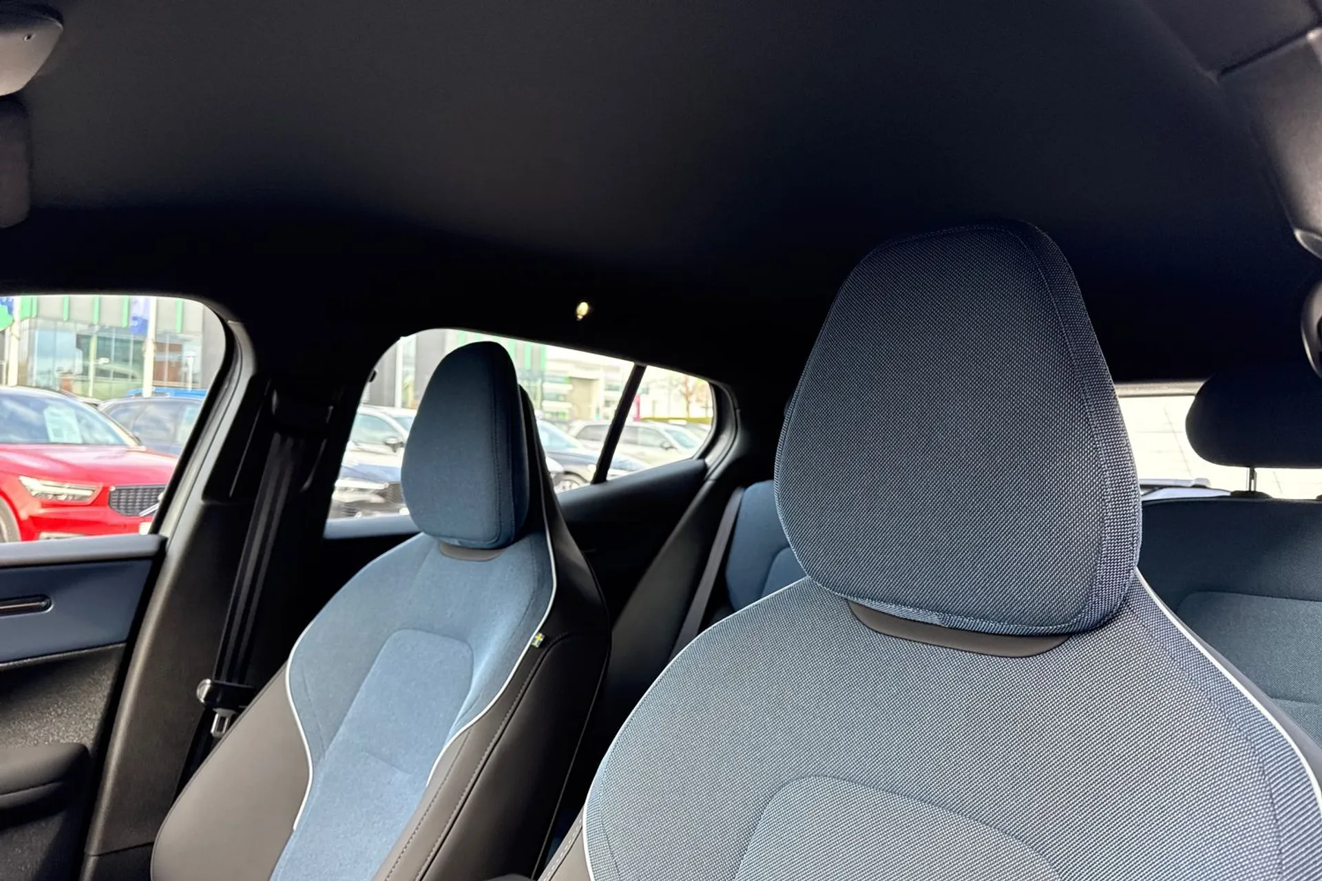 Volvo EX30 thumbnail image number 29