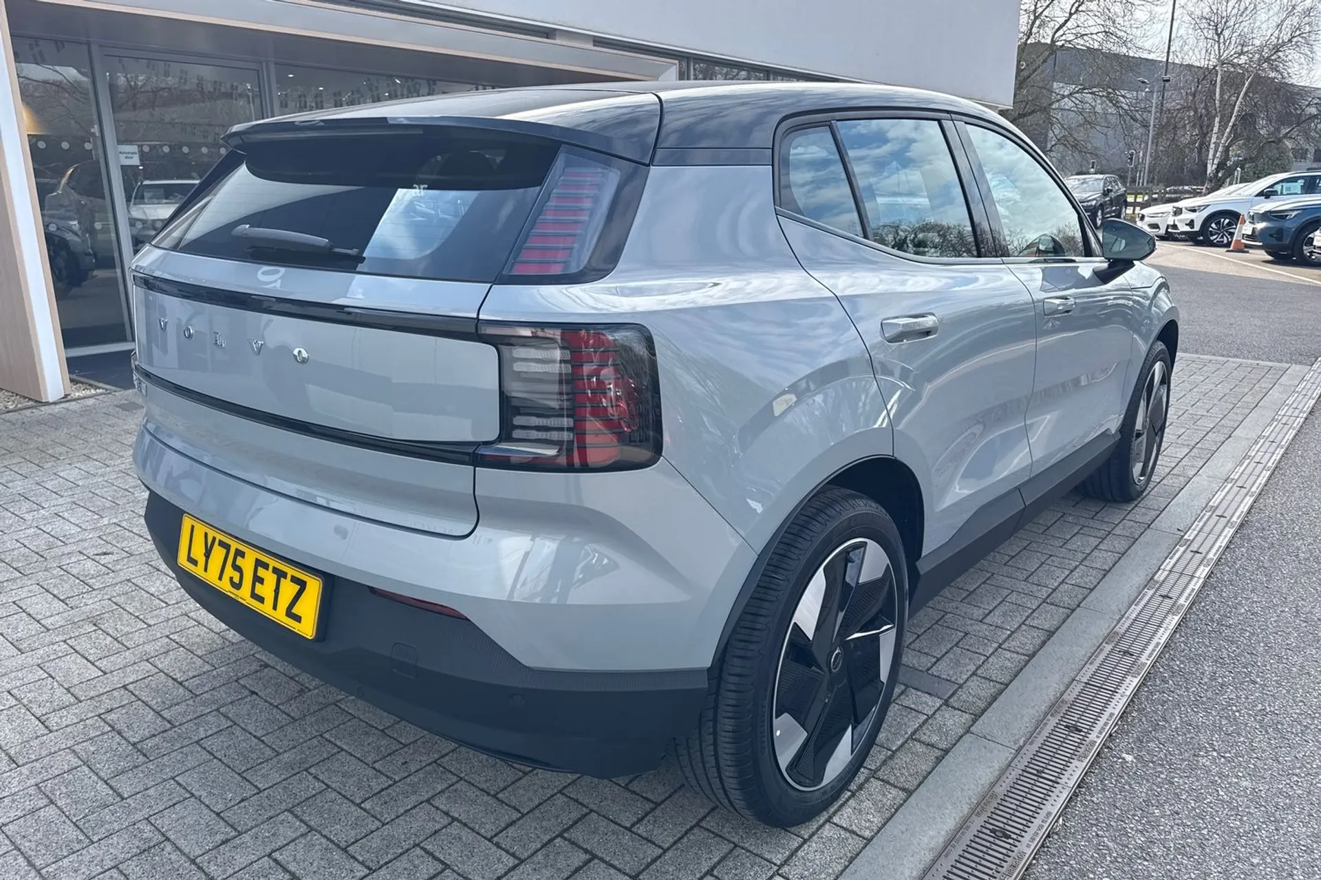 Volvo EX30 thumbnail image number 8