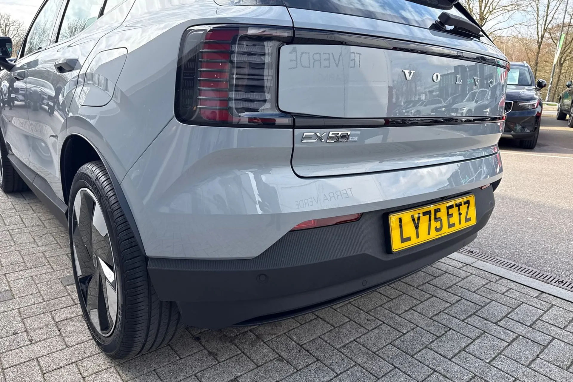 Volvo EX30 thumbnail image number 18