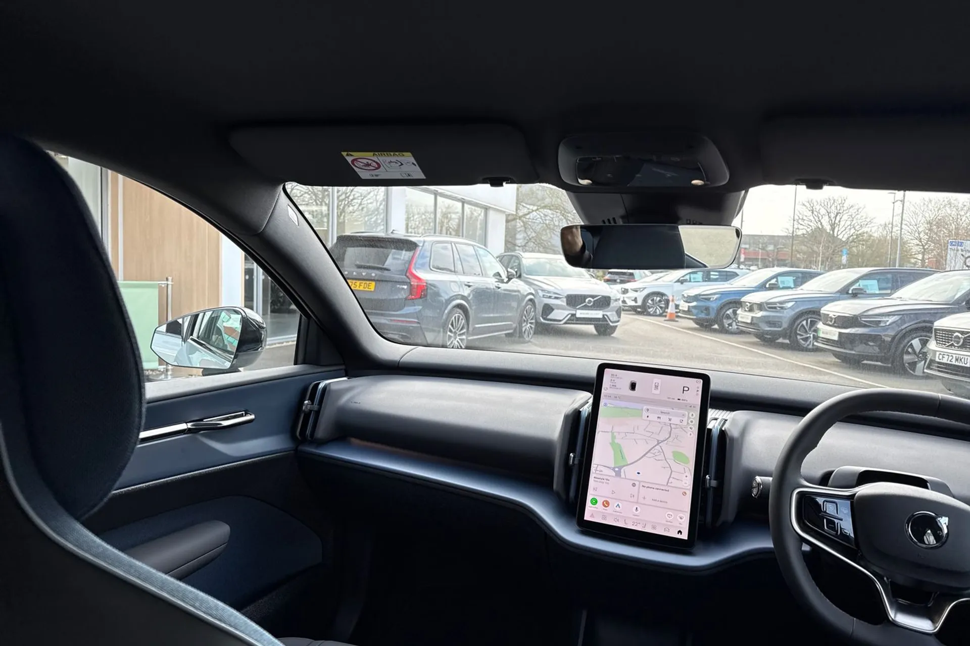 Volvo EX30 thumbnail image number 32