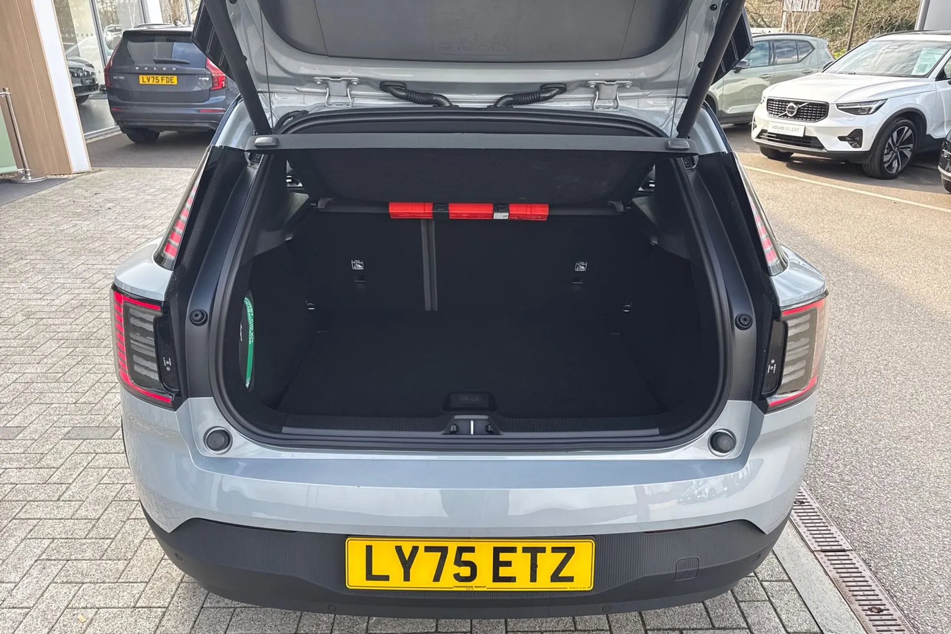 Volvo EX30 thumbnail image number 20