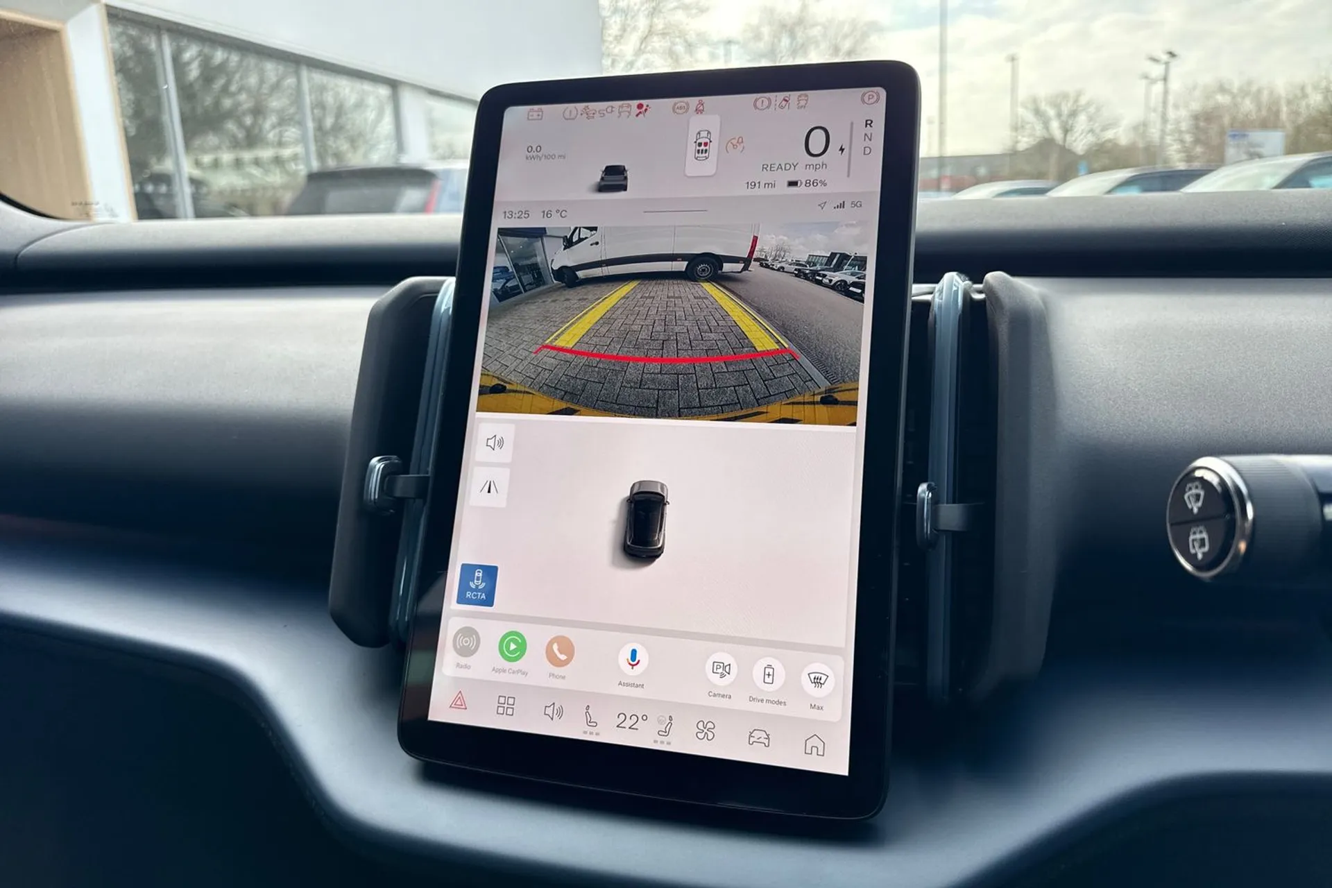 Volvo EX30 thumbnail image number 4