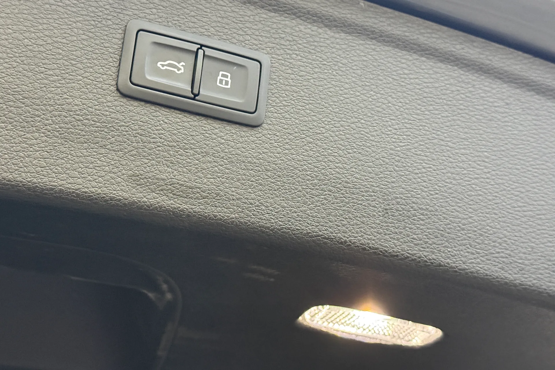 Audi Q5 thumbnail image number 37