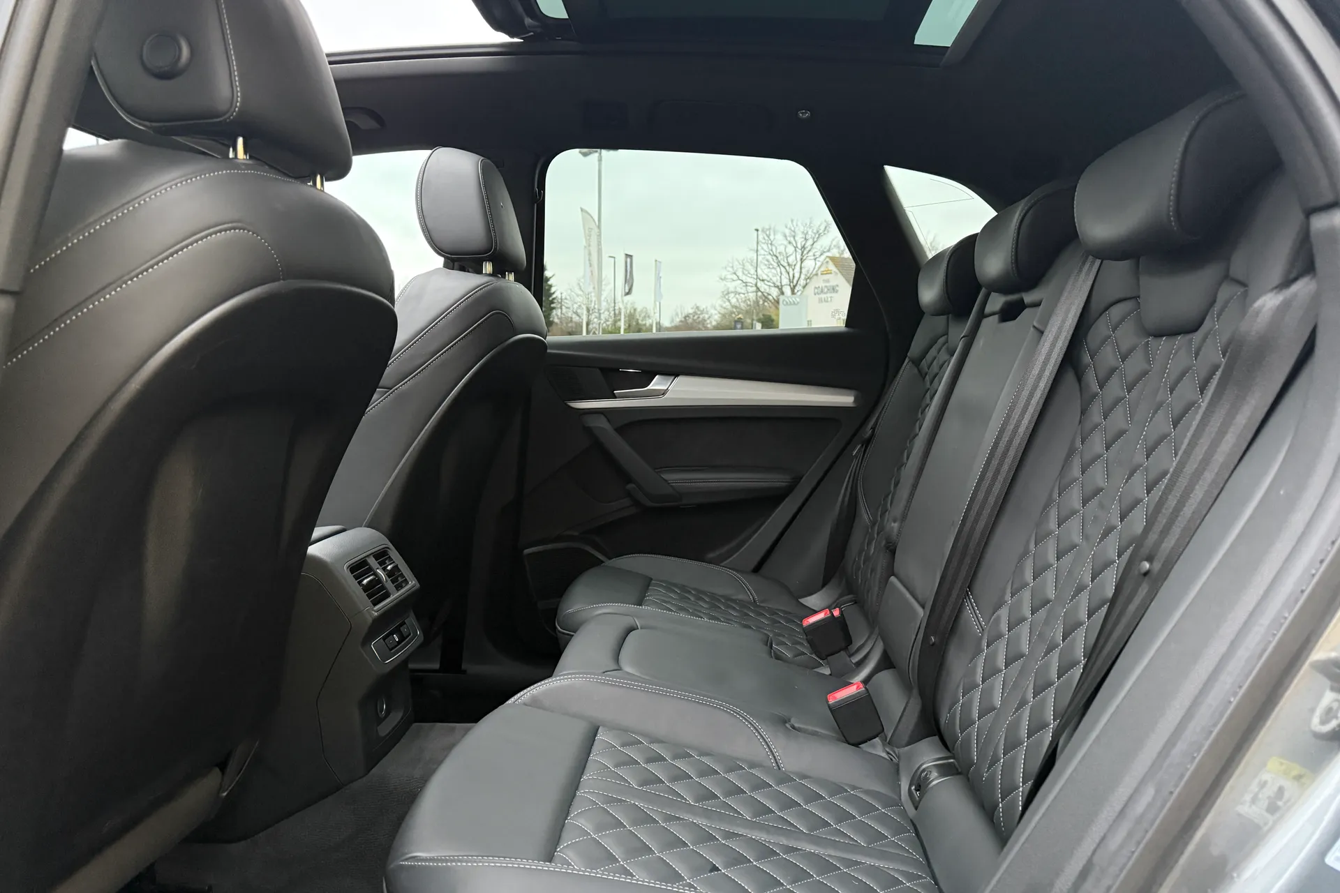 Audi Q5 thumbnail image number 21