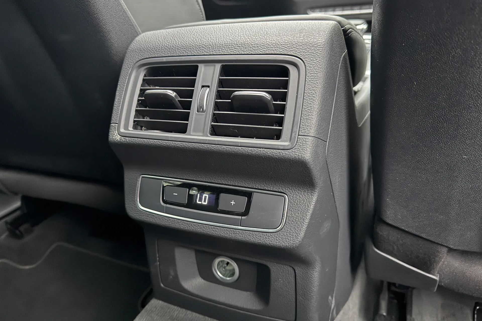 Audi Q5 thumbnail image number 29