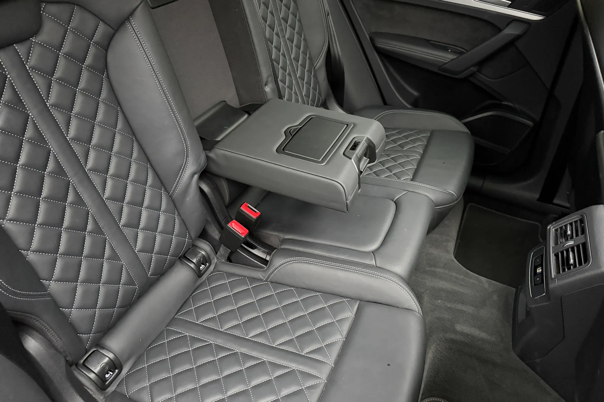 Audi Q5 thumbnail image number 27