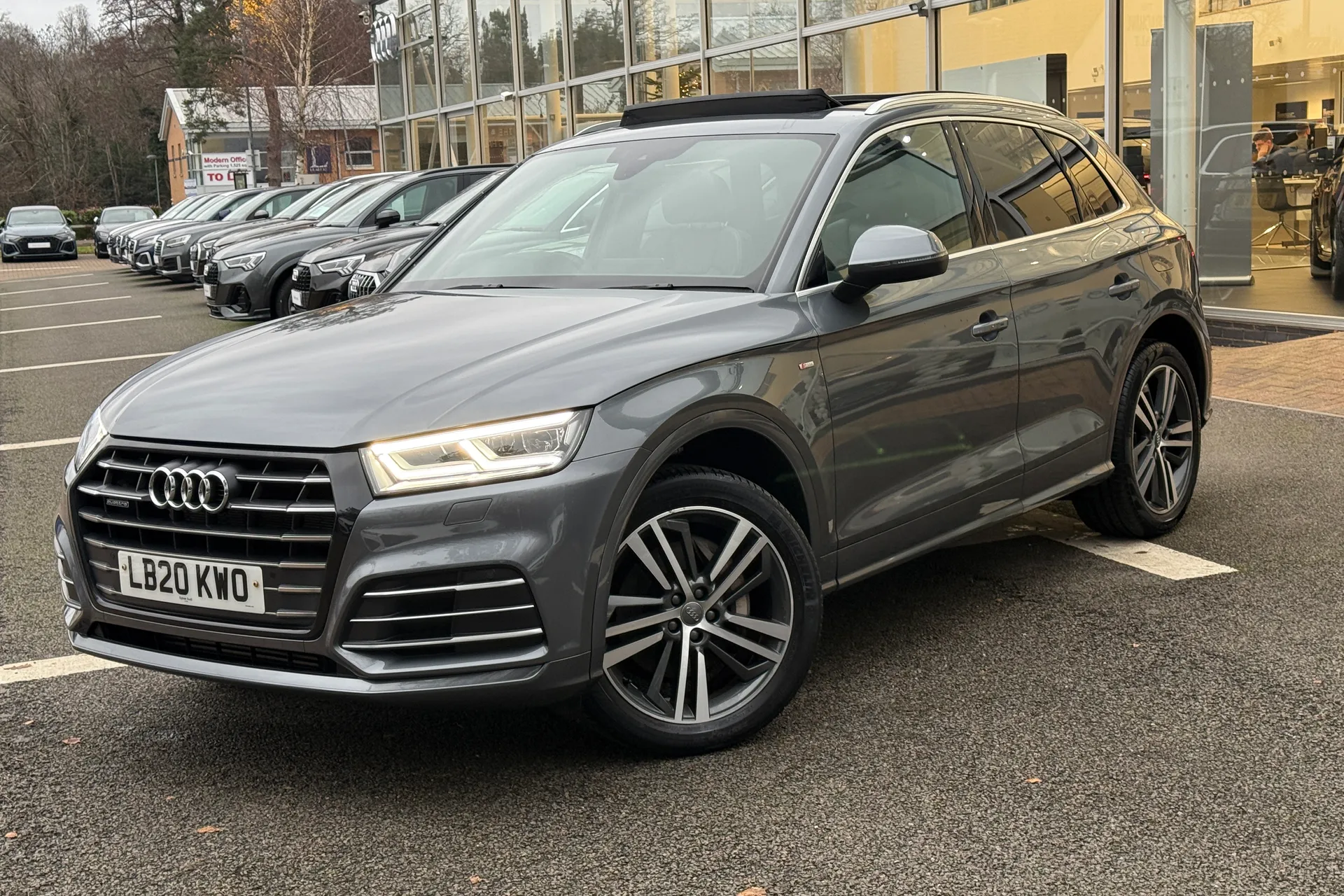 Audi Q5 thumbnail image number 17