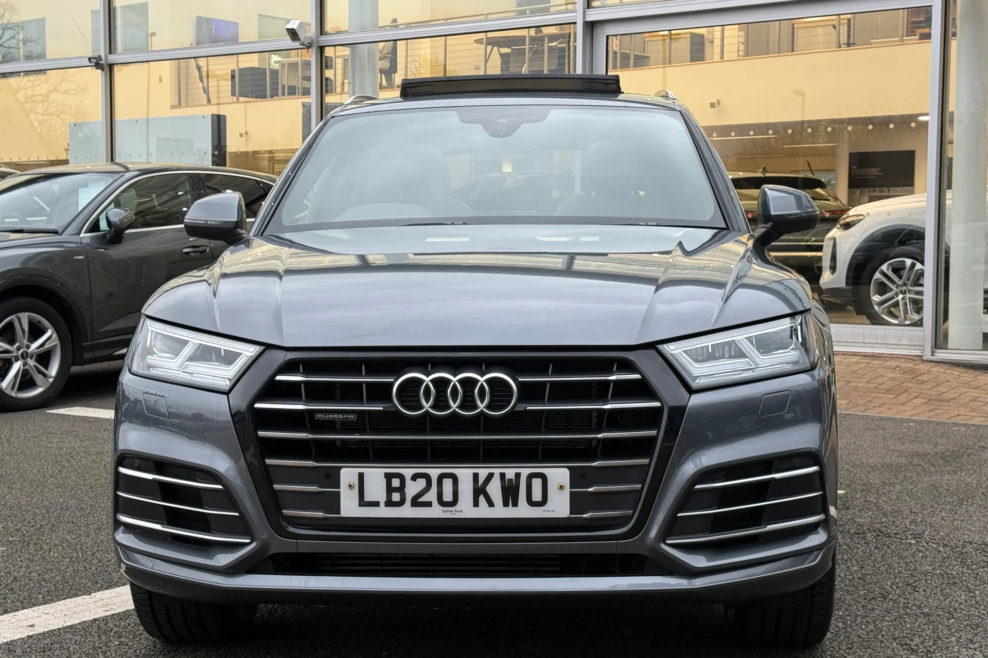 Audi Q5 thumbnail image number 18