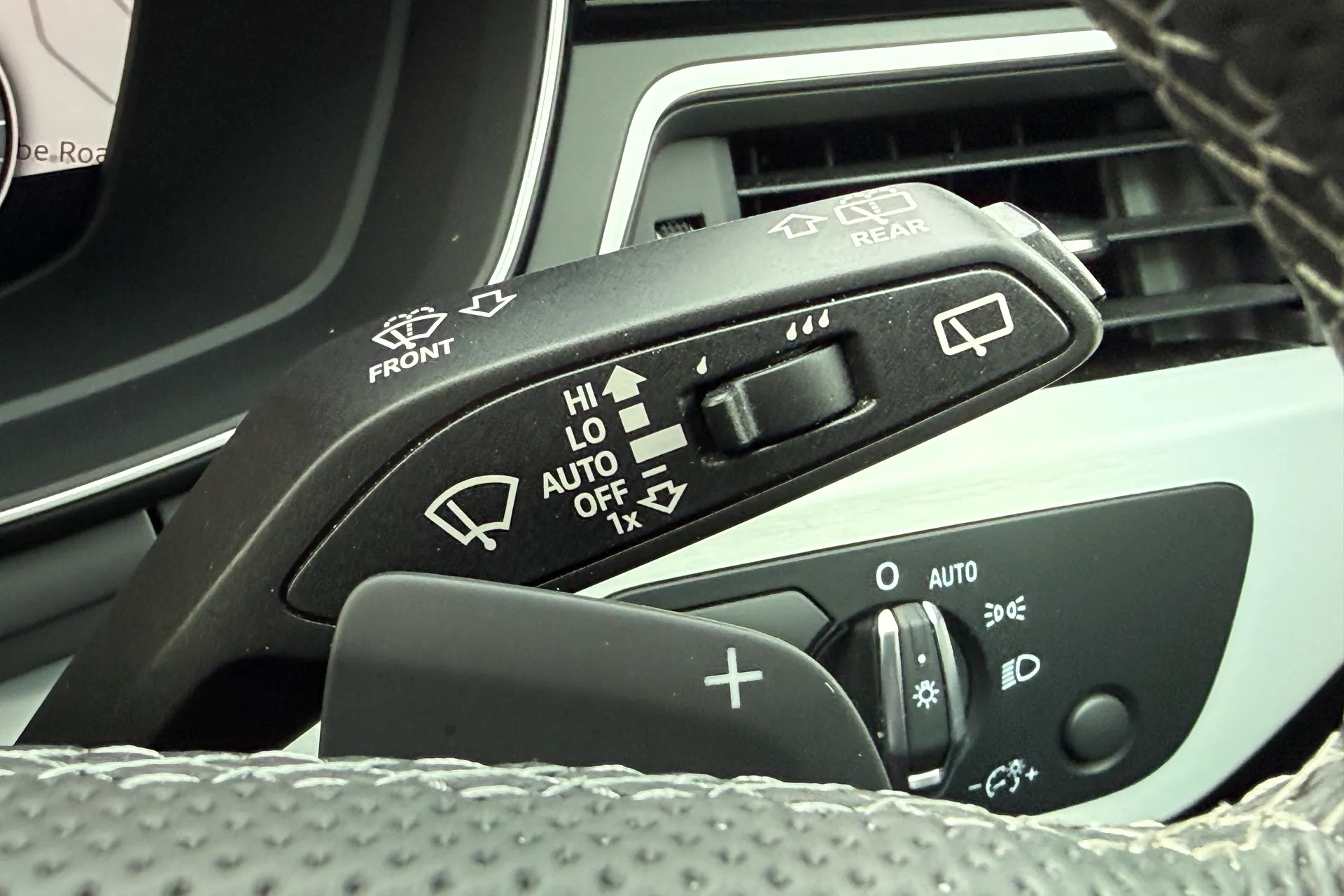 Audi A4 thumbnail image number 65