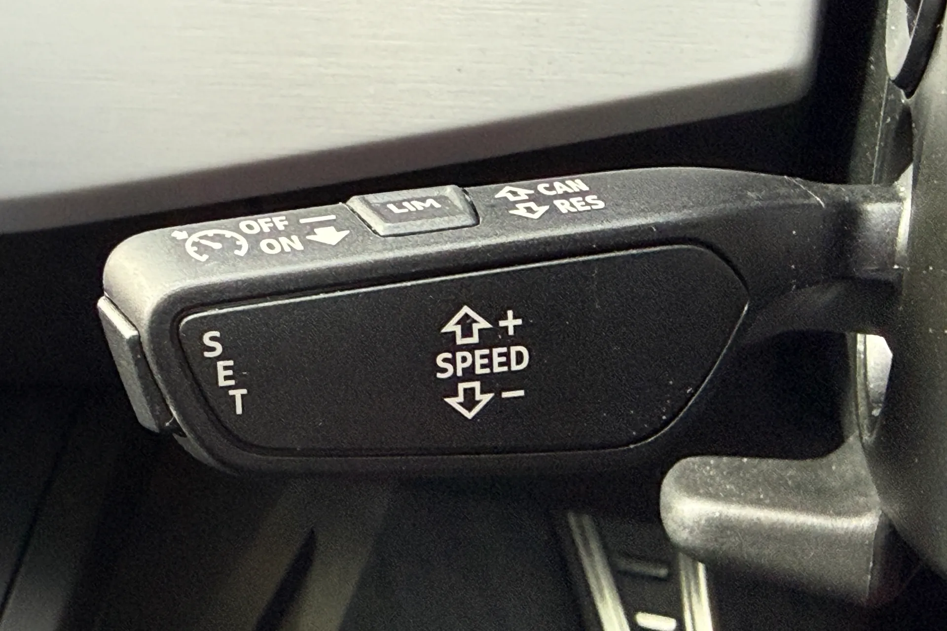 Audi A4 thumbnail image number 62