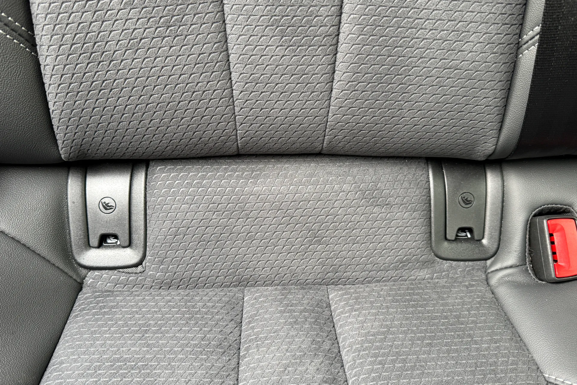 Audi A4 thumbnail image number 28