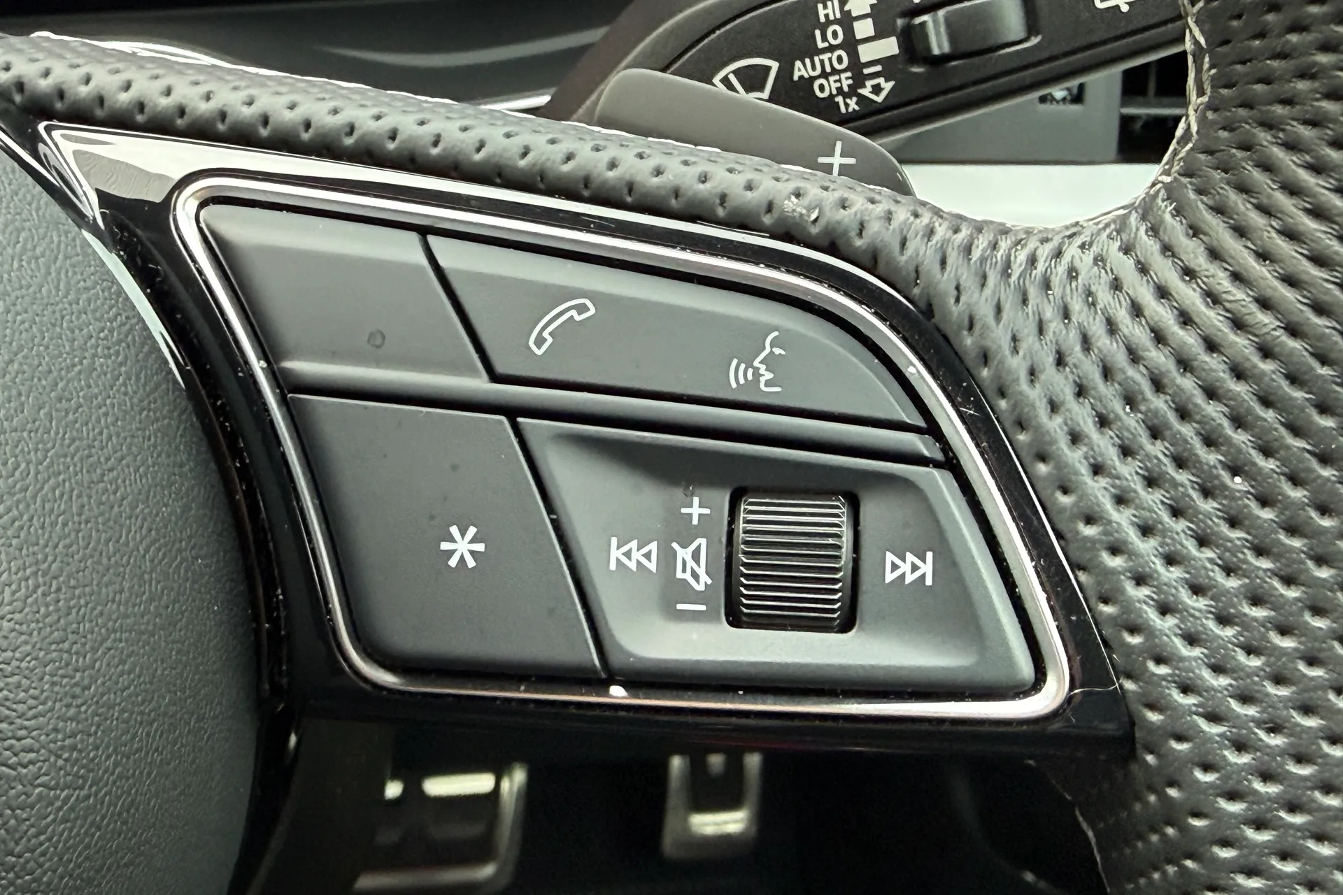 Audi A4 thumbnail image number 57