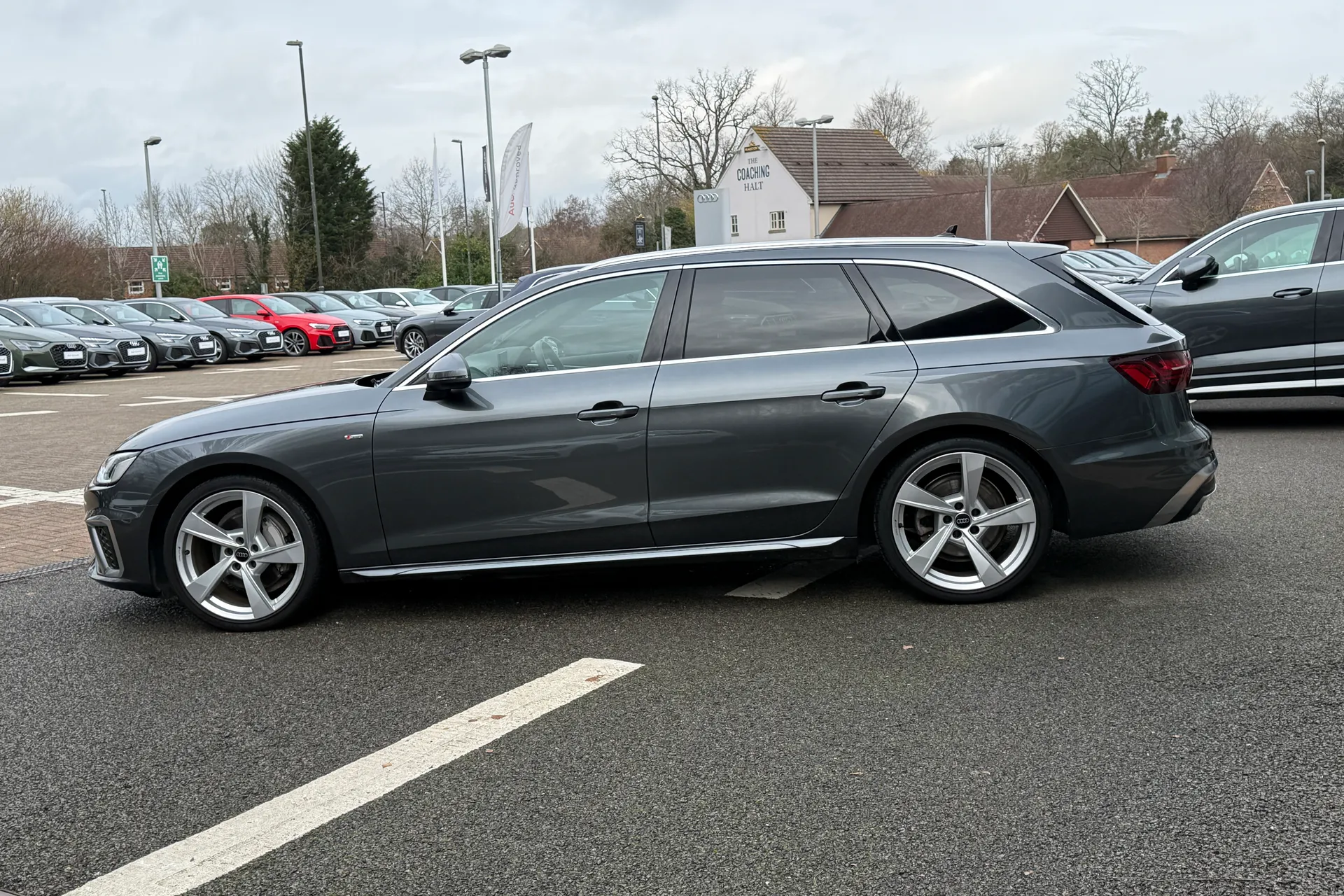 Audi A4 thumbnail image number 15