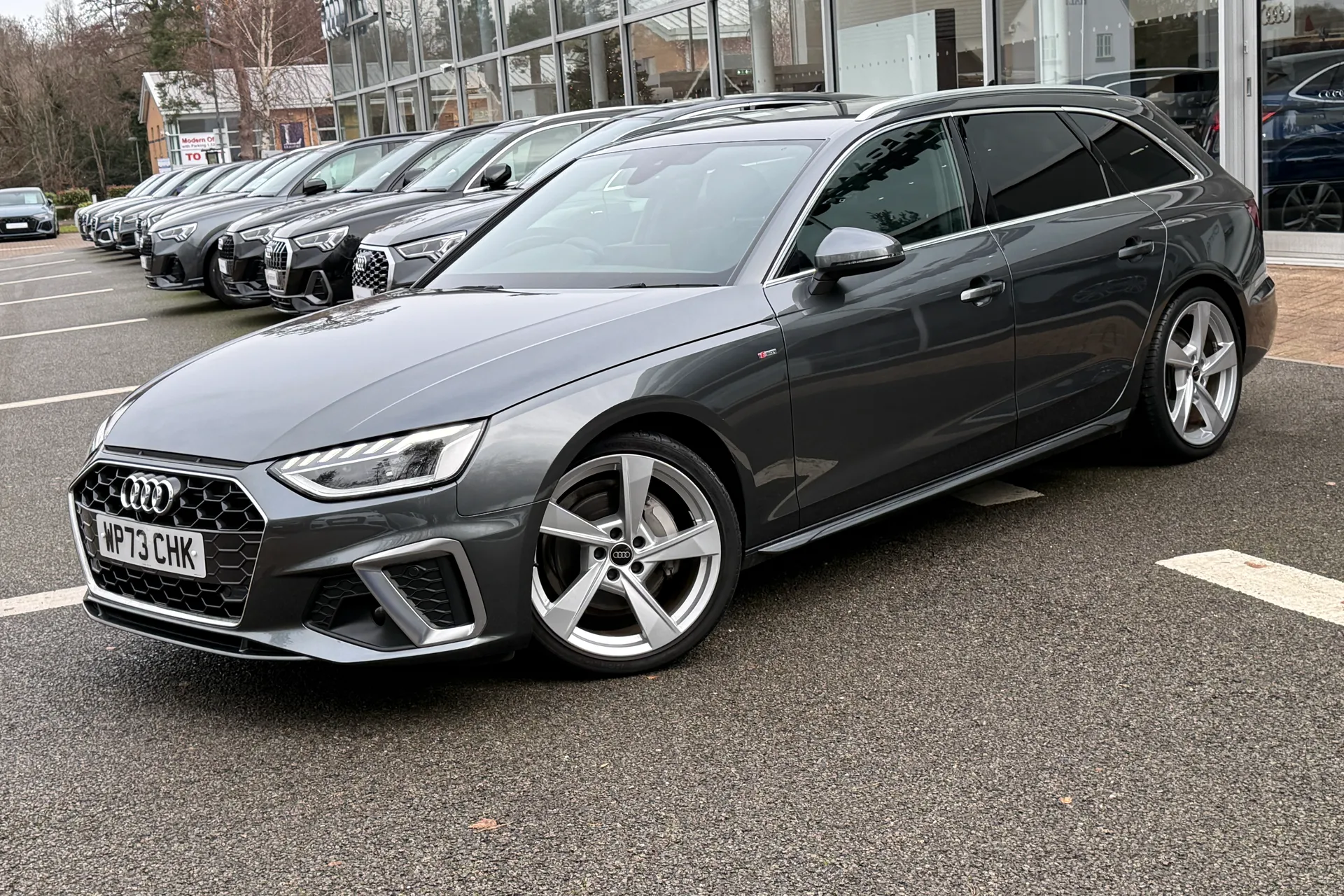 Audi A4 thumbnail image number 16