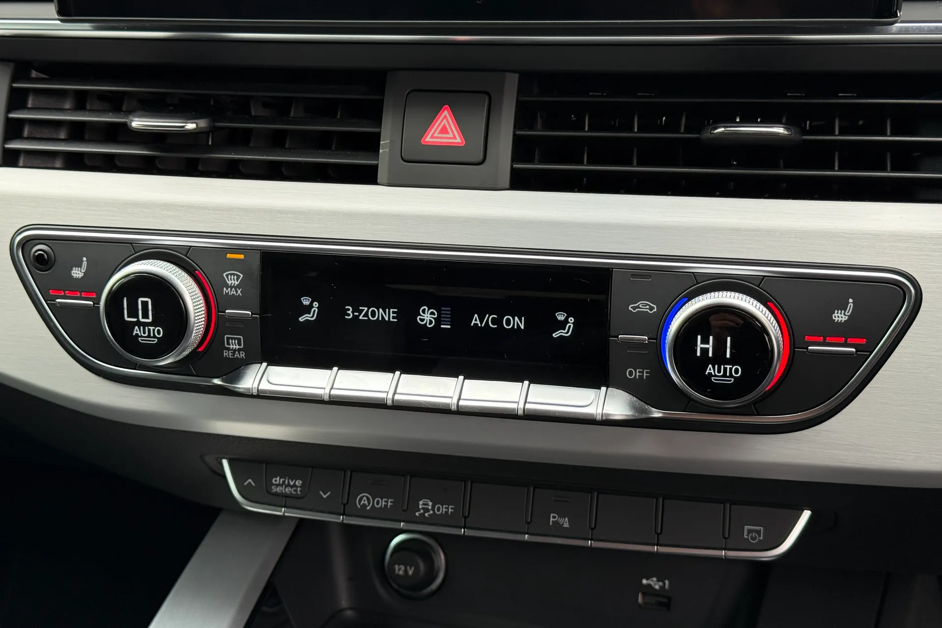 Audi A4 thumbnail image number 46