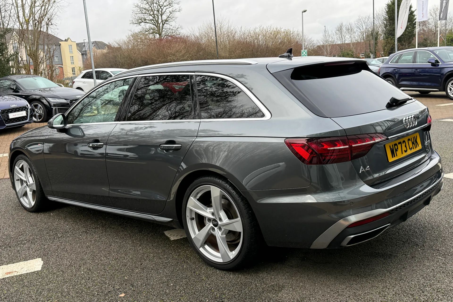 Audi A4 thumbnail image number 10